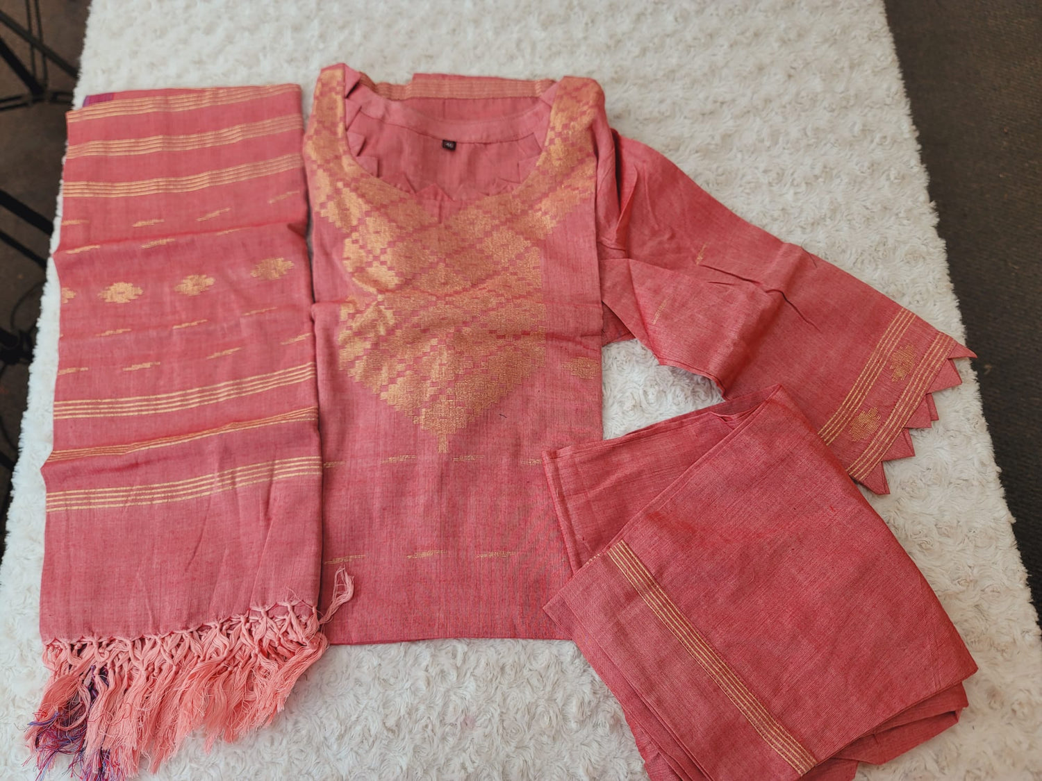 Bangladeshi Jamdani salwar kamiz
