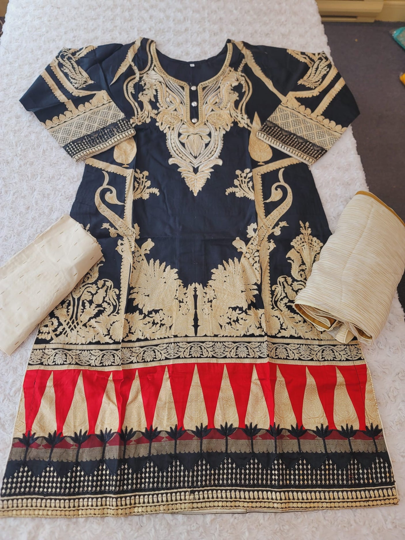 Pakistani Stitched lawn Embroidered Salwar kameez ready to ship