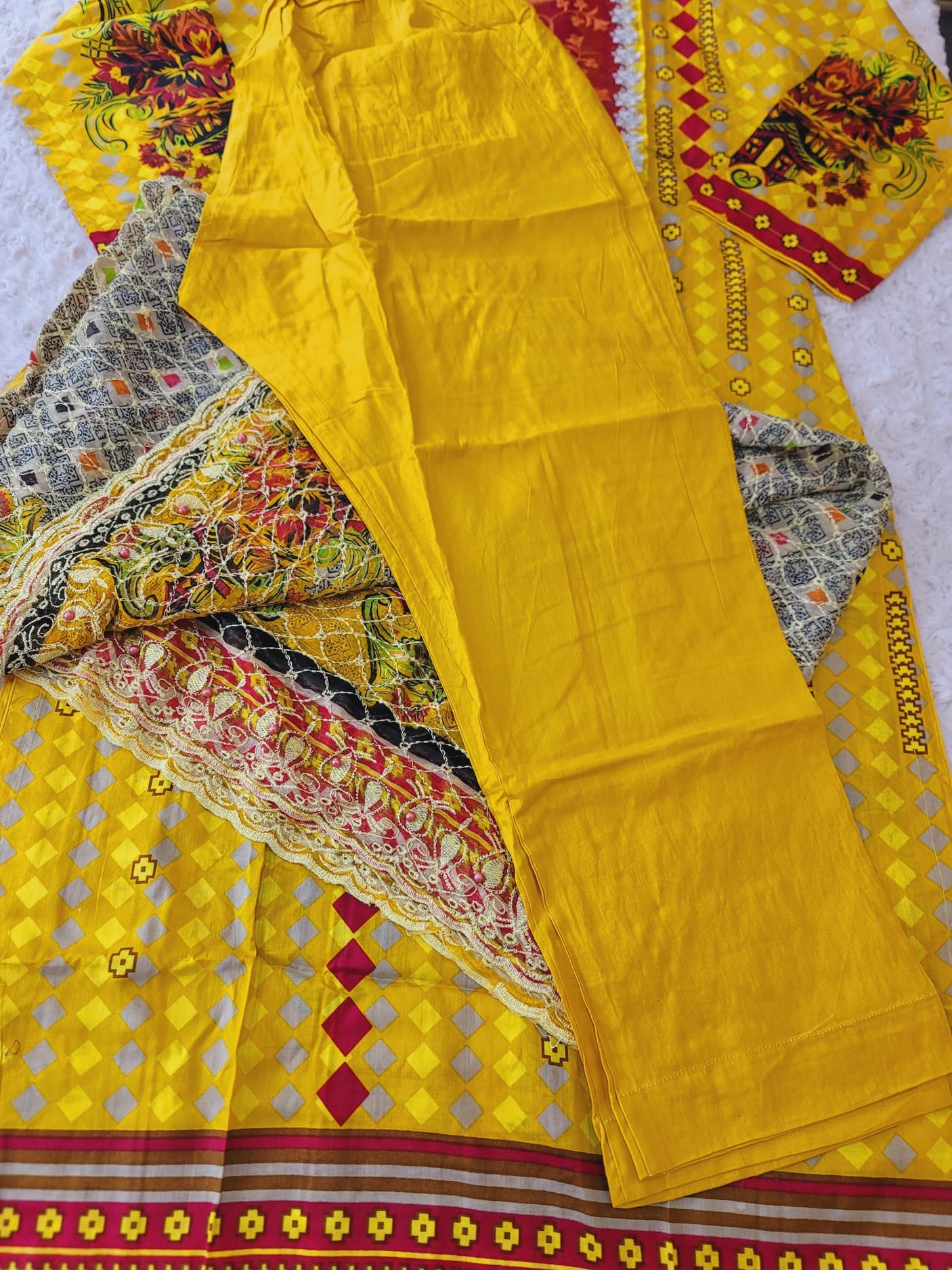 Pakistani Stitched lawn Embroidered Salwar kameez ready to ship