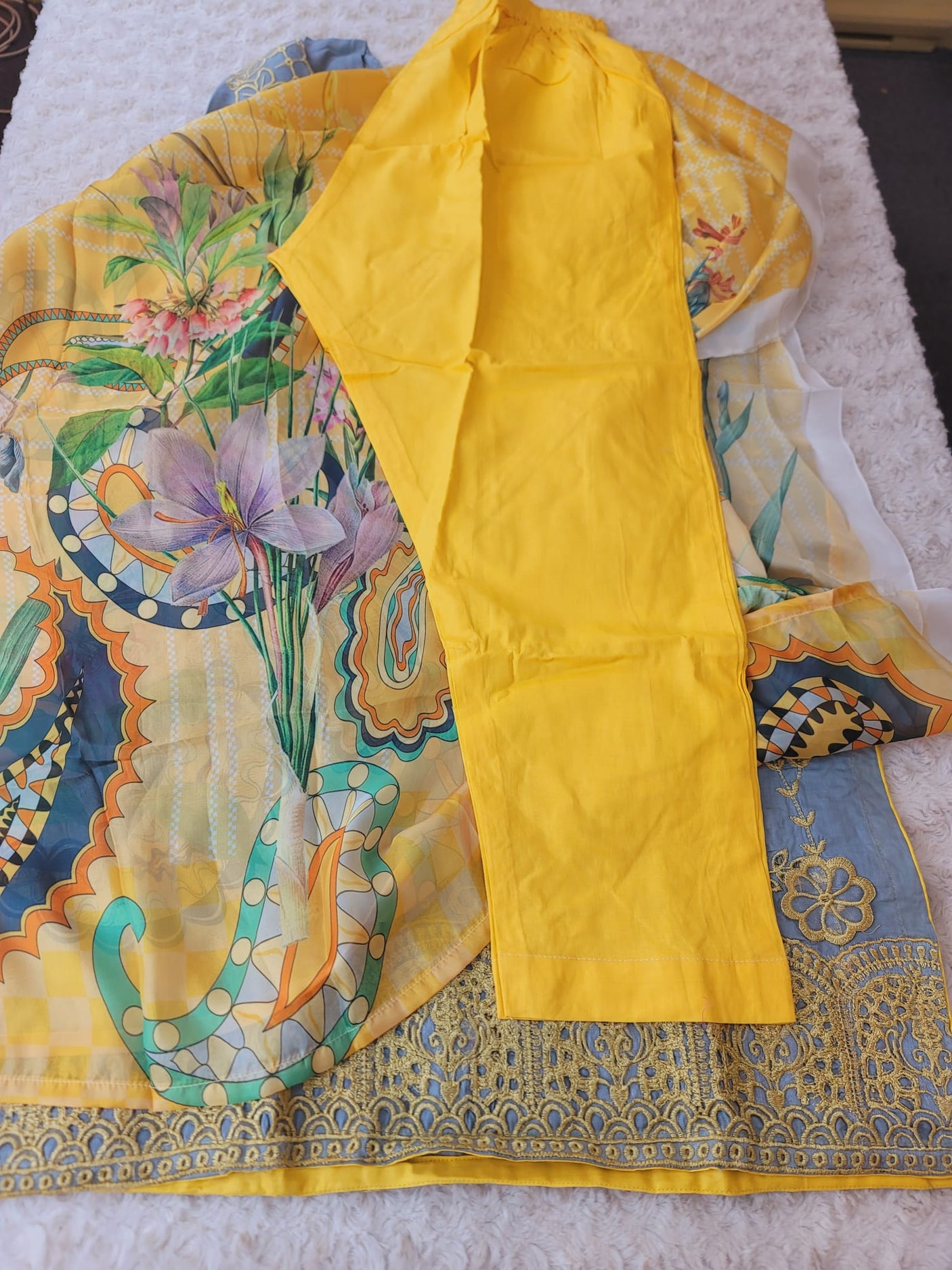 Pakistani Stitched Embroidered luxury lawn Dresses With Silk Dupatta Ready To Ship