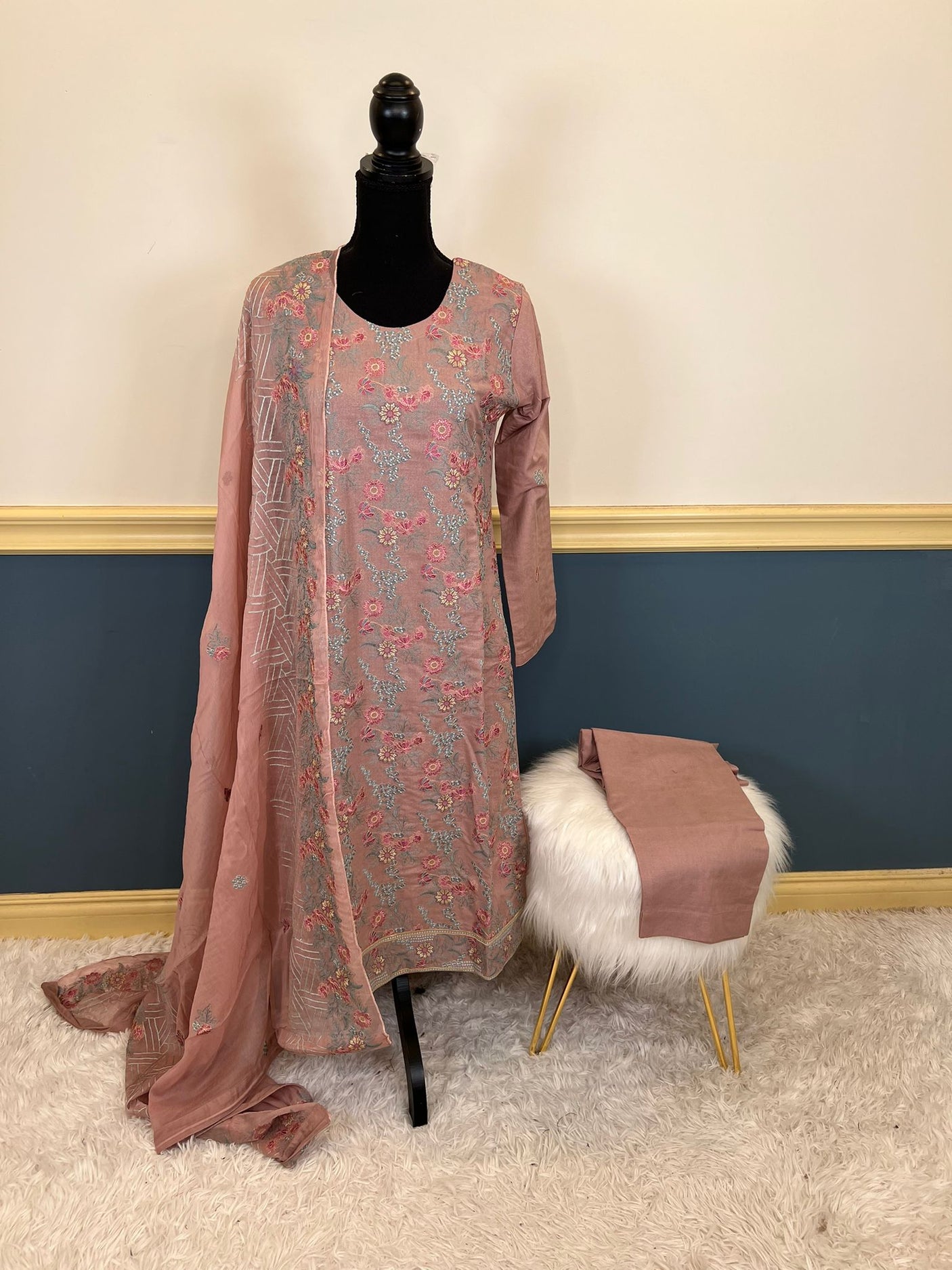 Pakistani Stitched Luxury Embroidered lawn Salwar kameez ready to ship