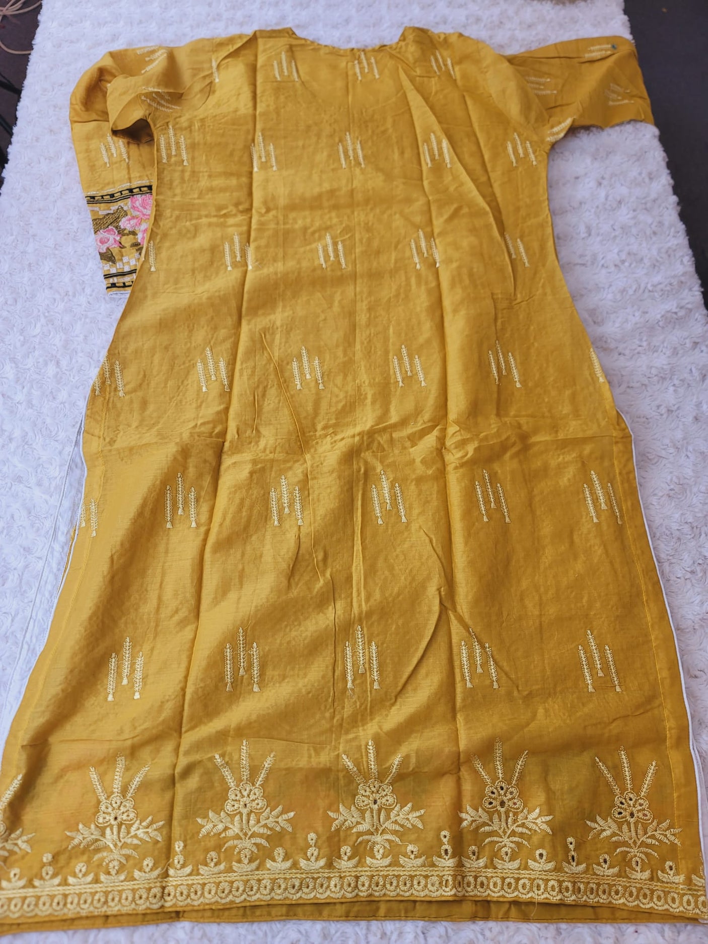 Pakistani Stitched Embroidered luxury lawn Dresses With Silk Dupatta Ready To Ship