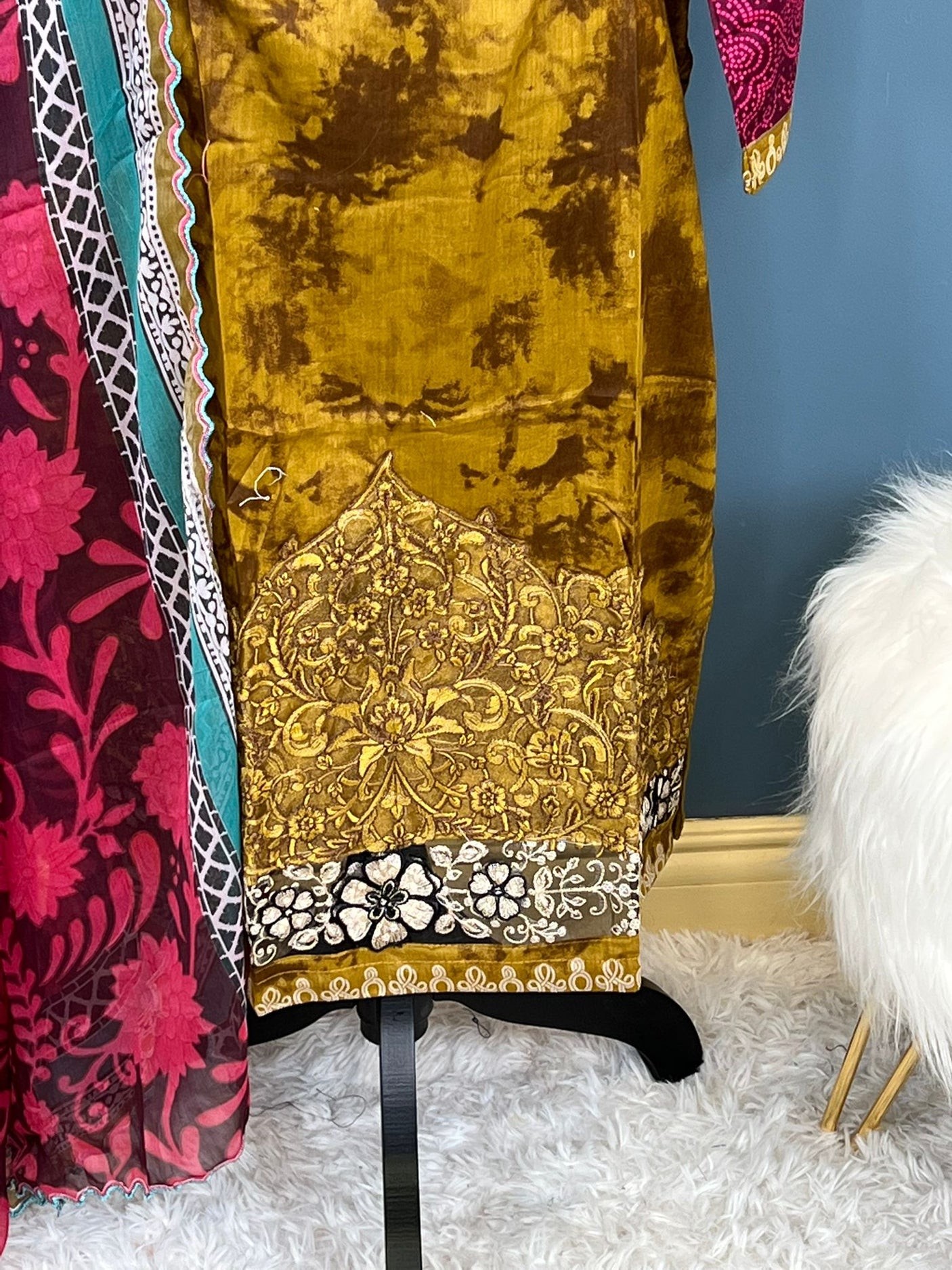 Pakistani Stitched Embroidered lawn Salwar kameez ready to ship