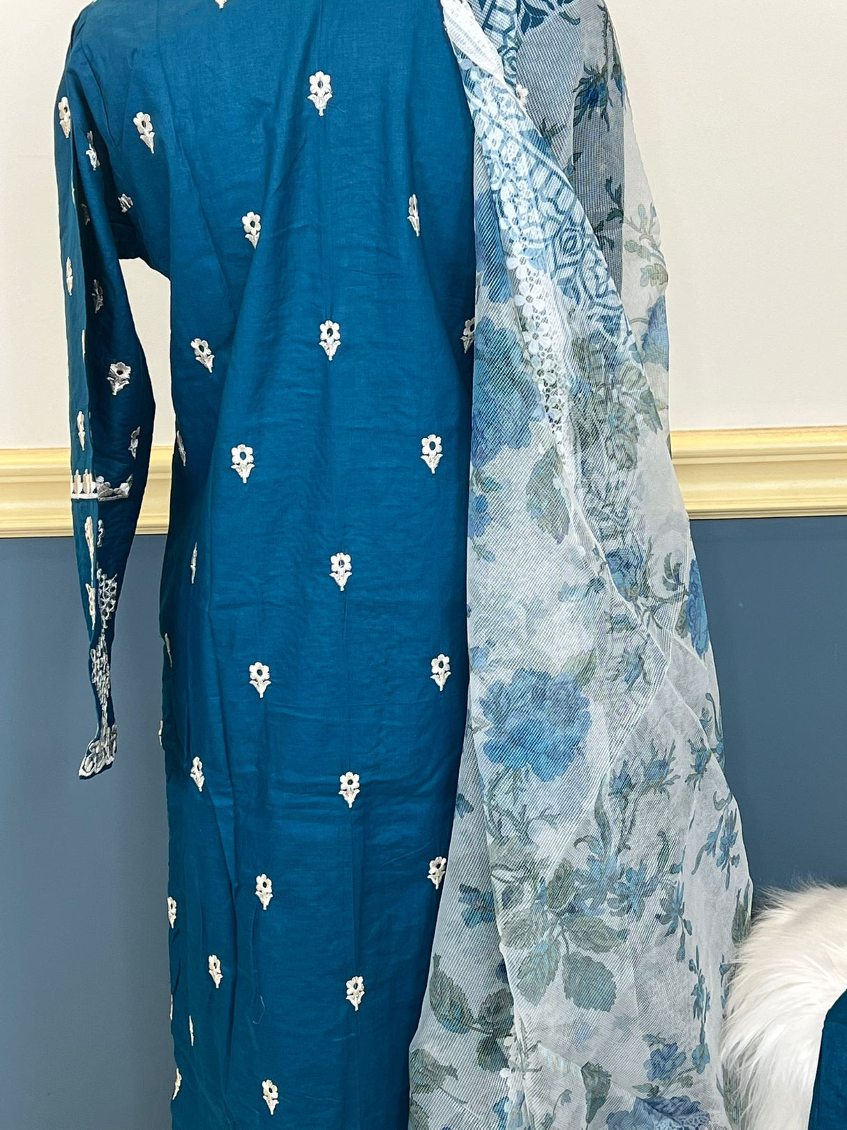 Luxury lawn with Cotton dupatta Ready To Ship