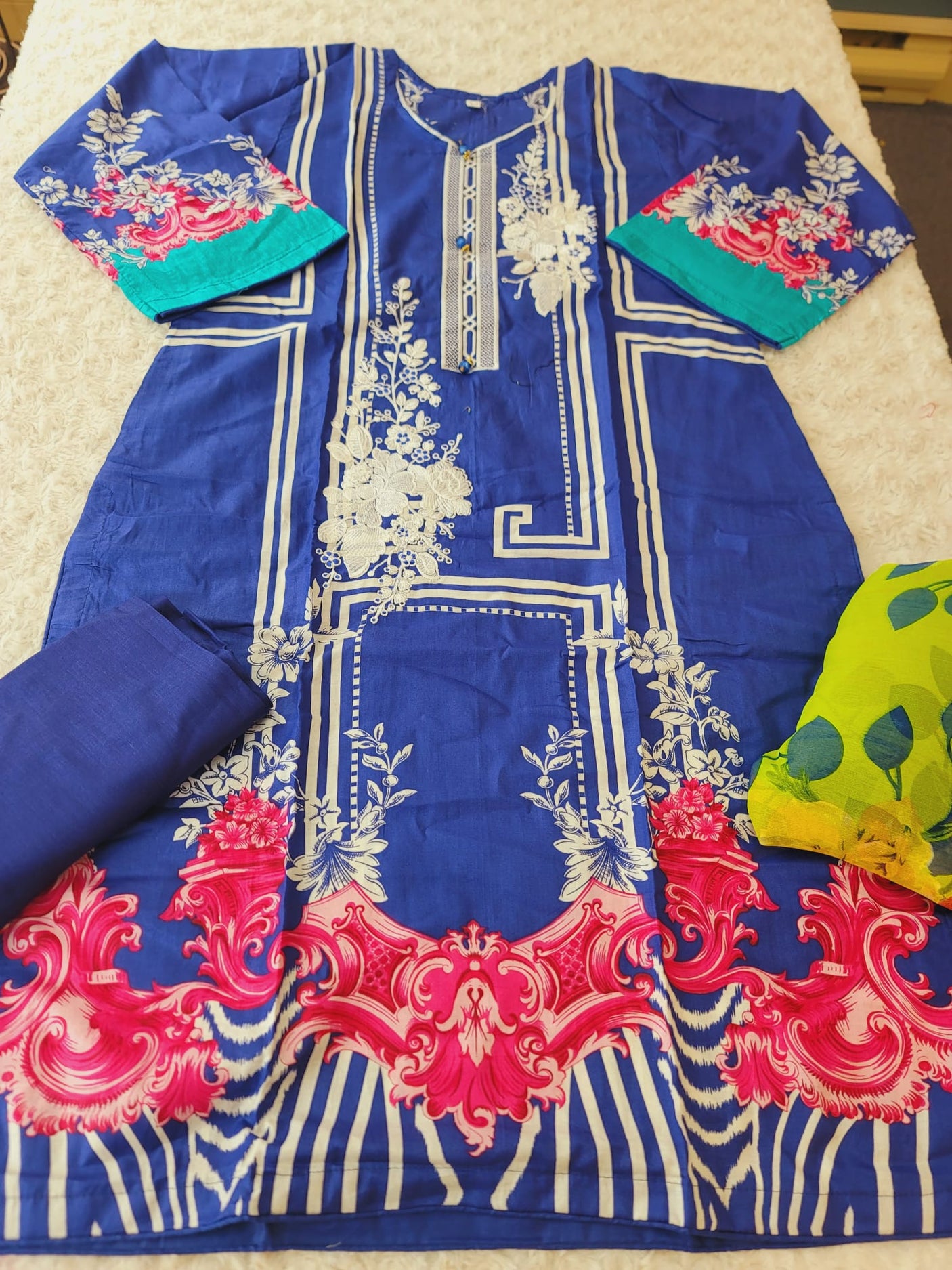 Pakistani Stitched lawn Embroidered Salwar kameez ready to ship