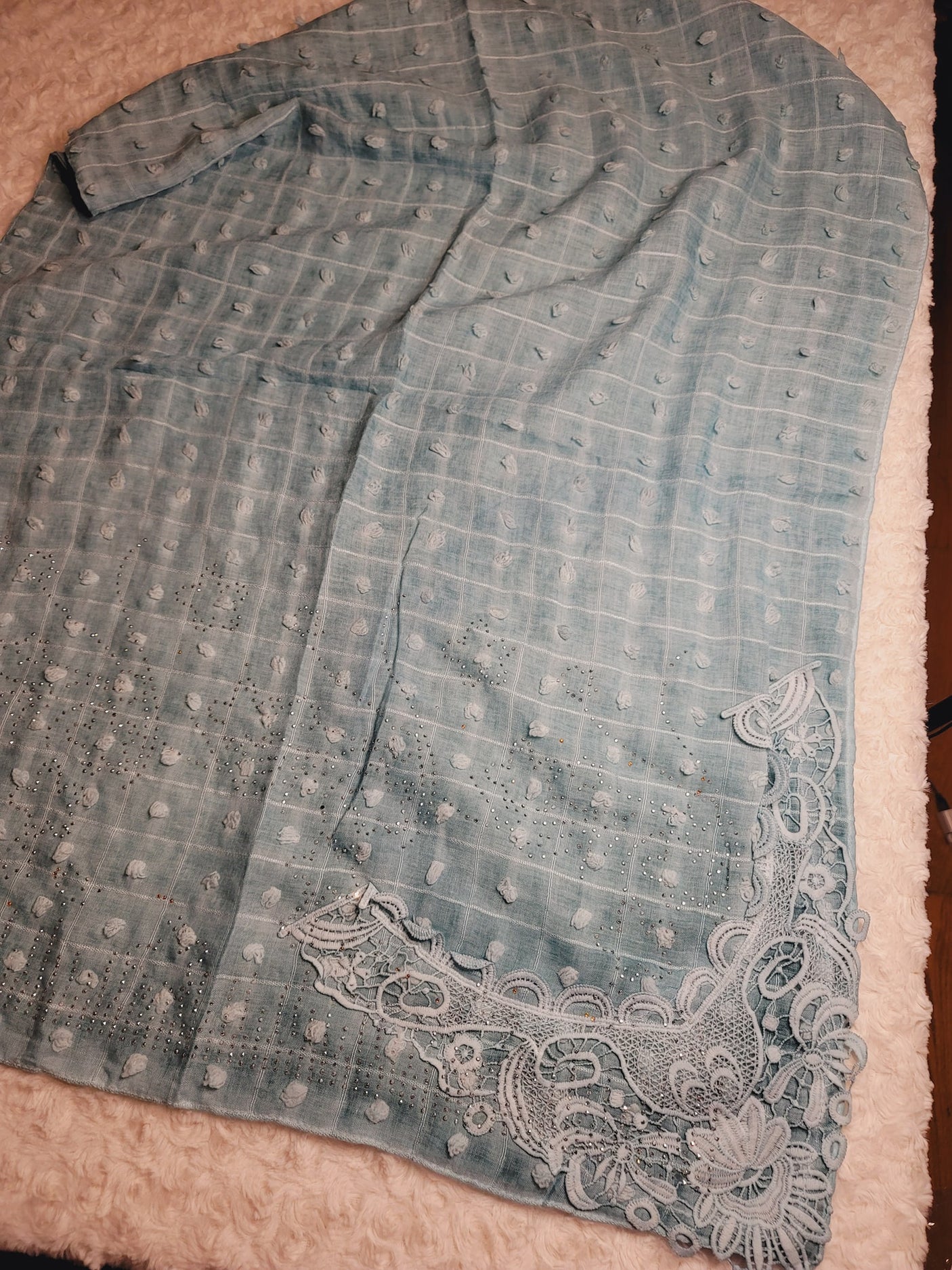 Super soft party hijab.