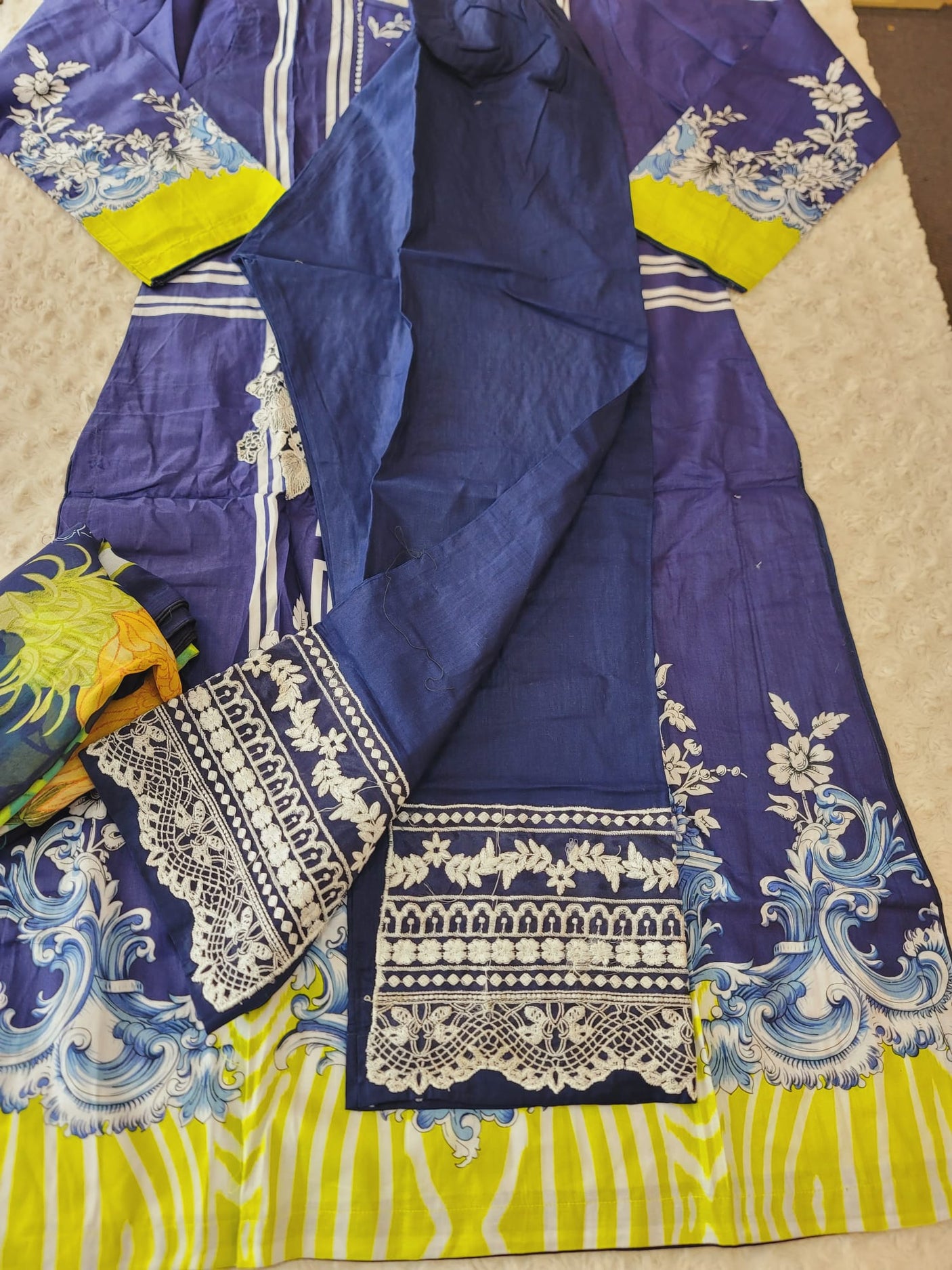 Pakistani Stitched lawn Embroidered Salwar kameez ready to ship