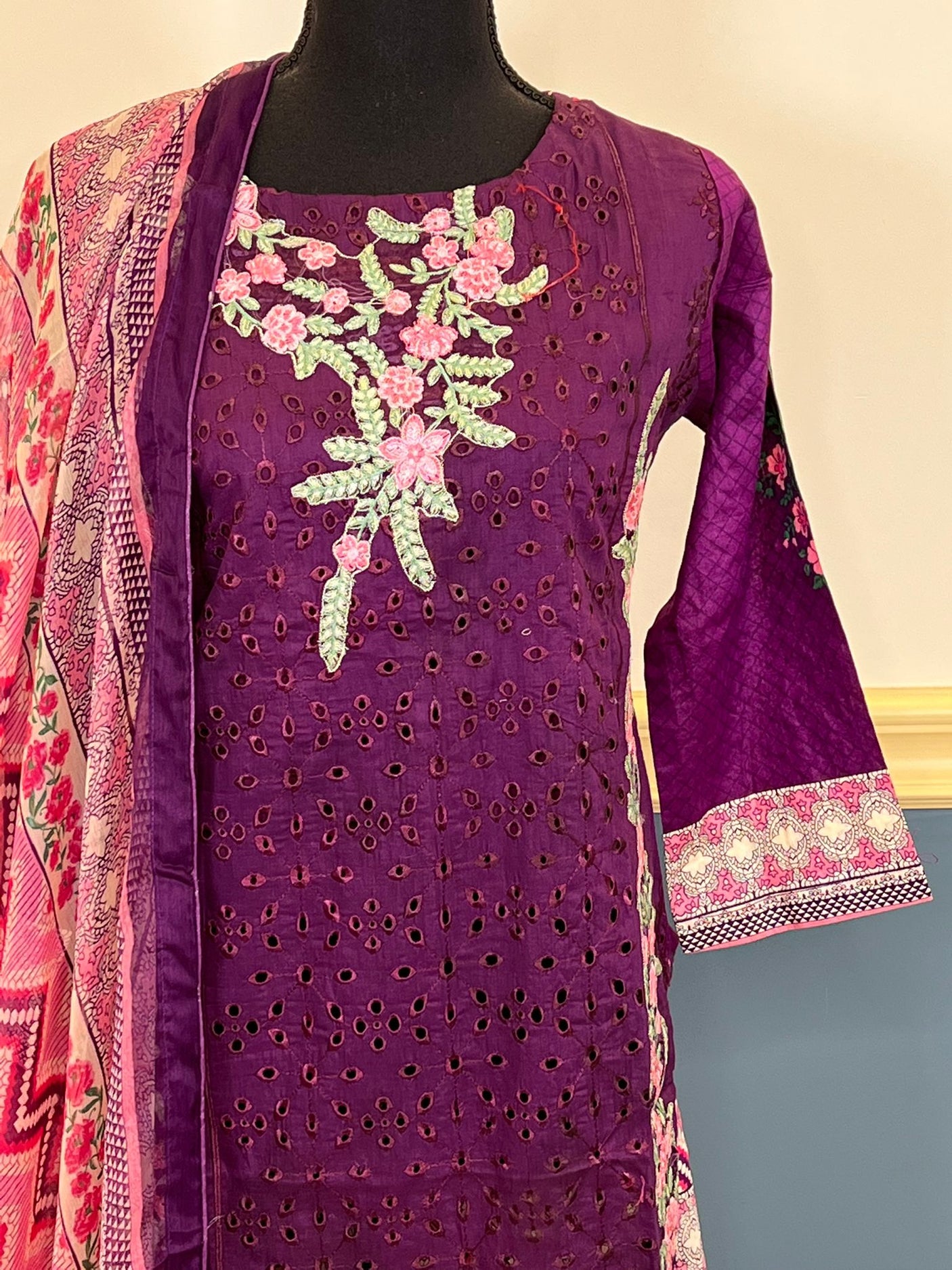 Pakistani Stitched Luxury Embroidered lawn Salwar kameez ready to ship