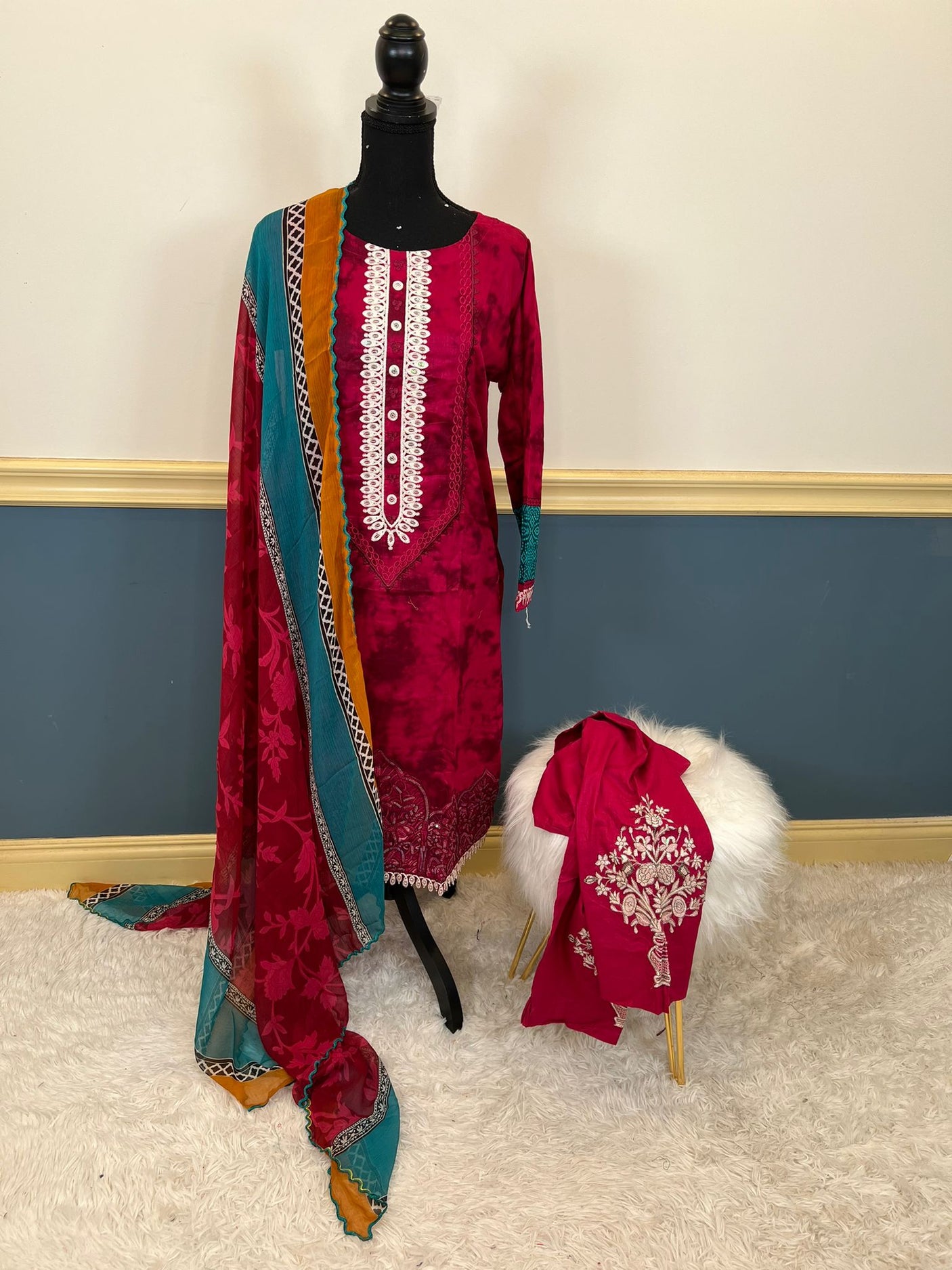 Pakistani Stitched Embroidered lawn Salwar kameez ready to ship