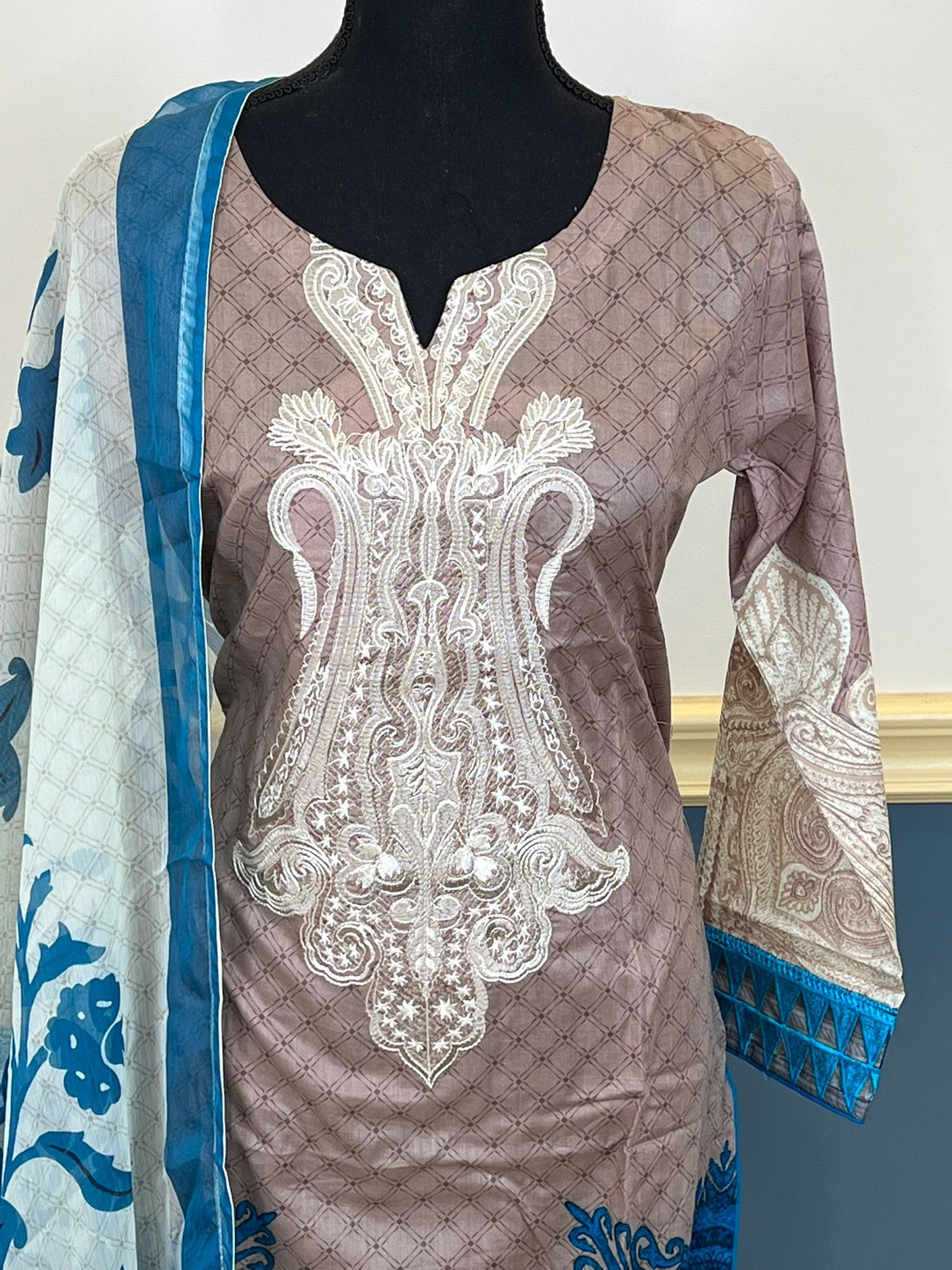 Pakistani Stitched lawn Embroidered Salwar kameez ready to ship