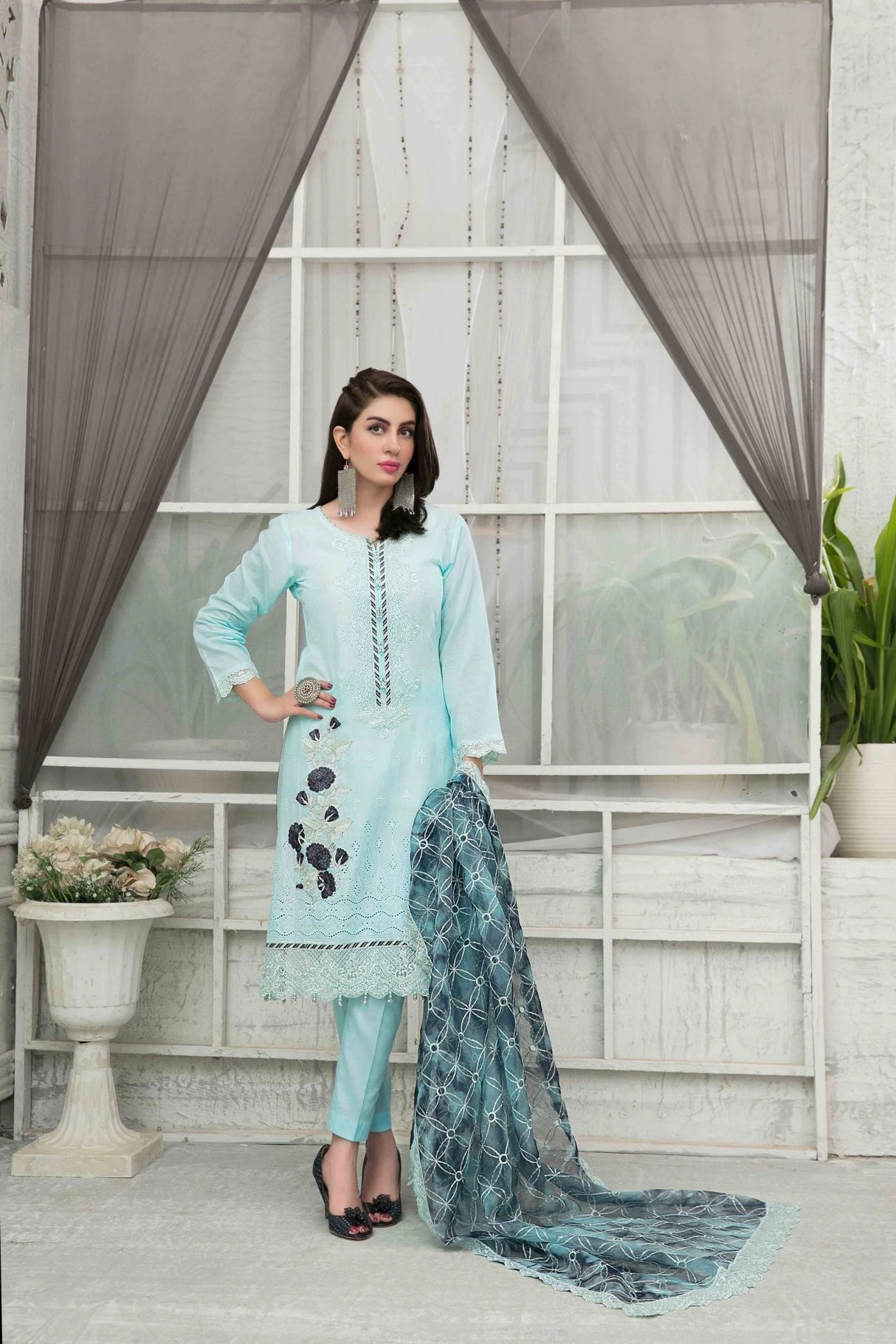 Chloe Schiffli Lawn By Tawakkal 100% Original