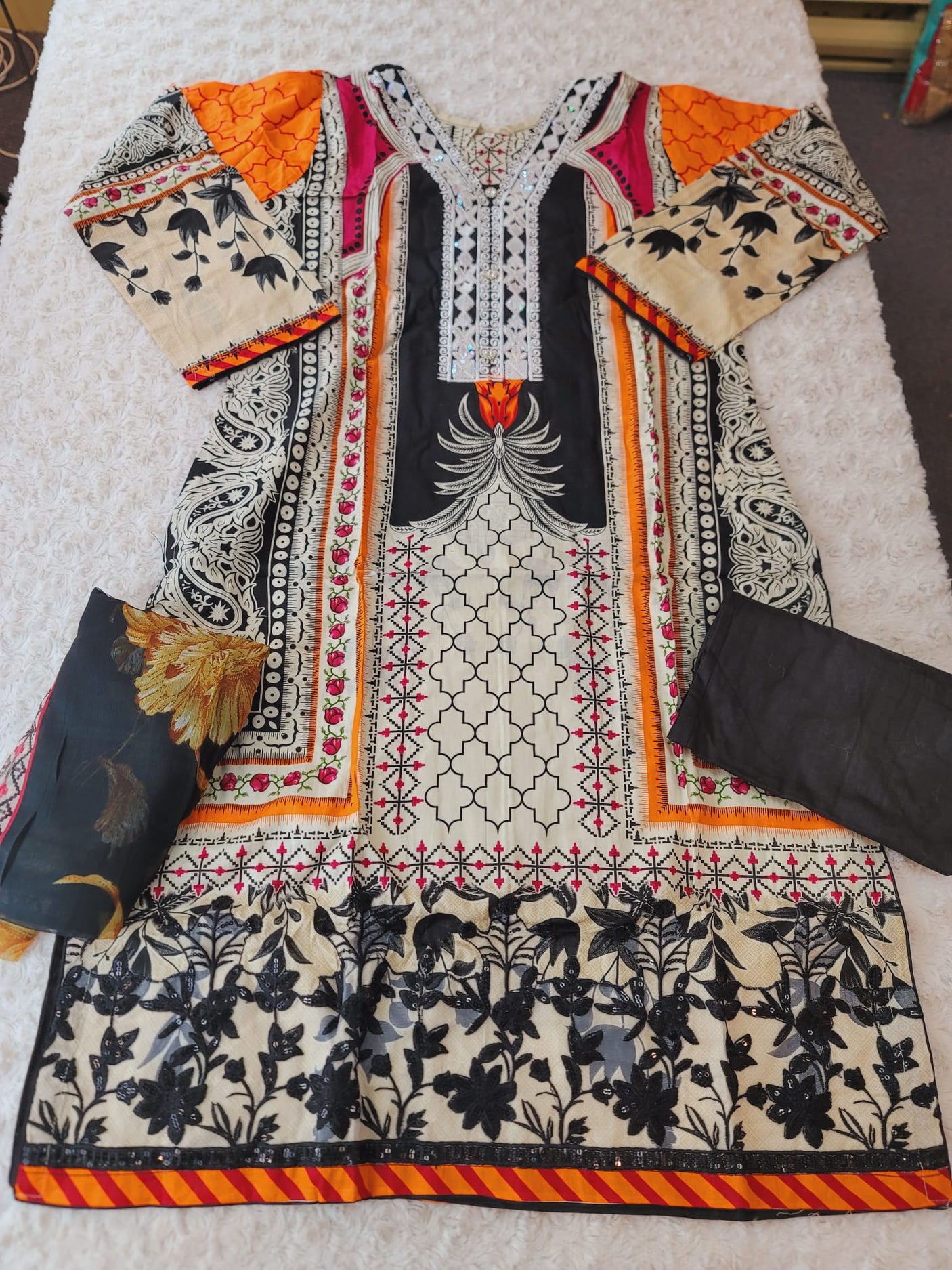 Pakistani Stitched lawn Embroidered Salwar kameez ready to ship