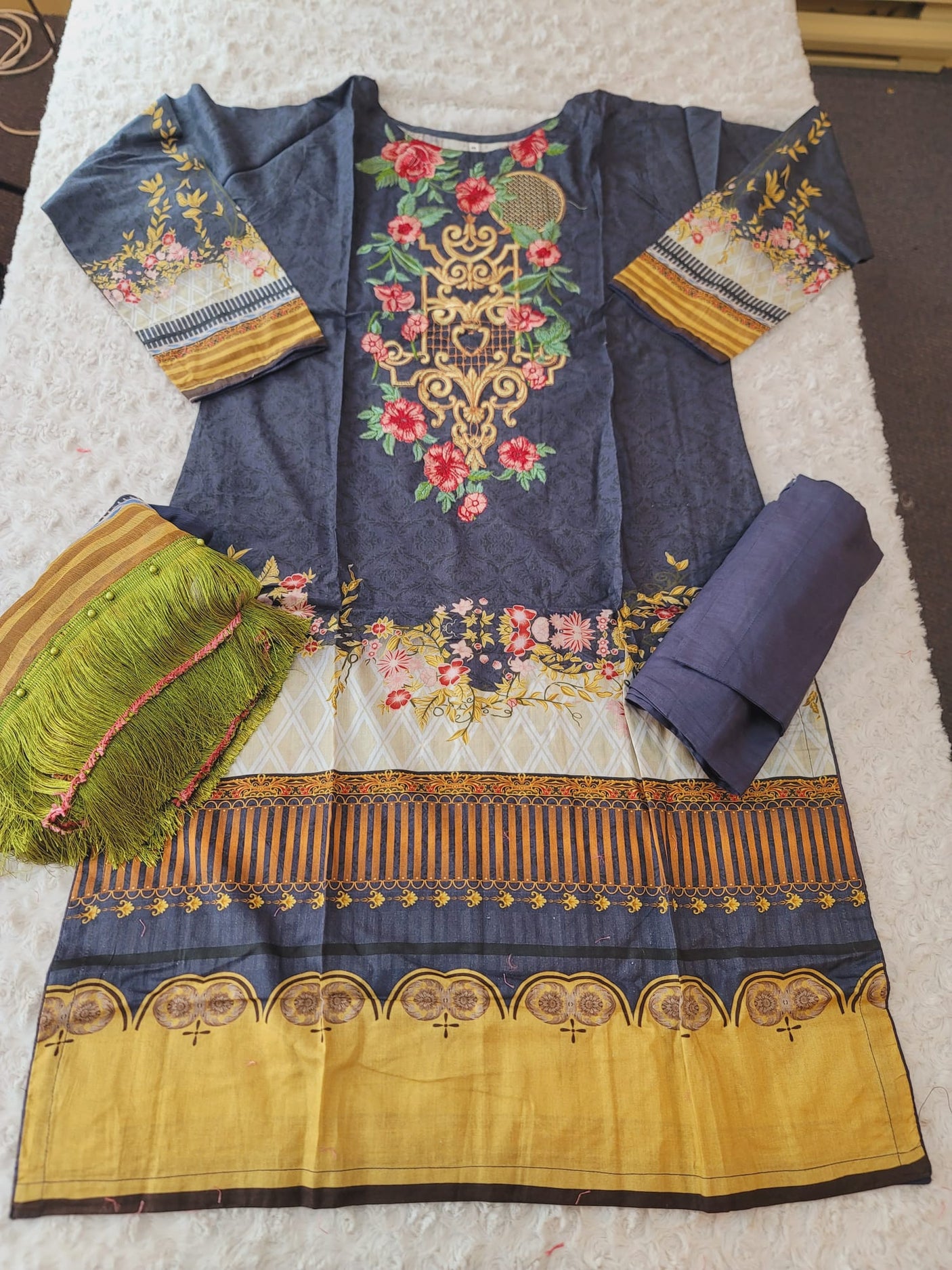 Pakistani Stitched lawn Embroidered Salwar kameez ready to ship