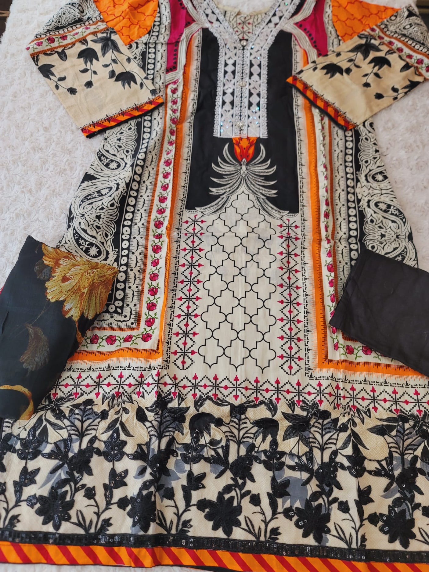 Pakistani Stitched lawn Embroidered Salwar kameez ready to ship