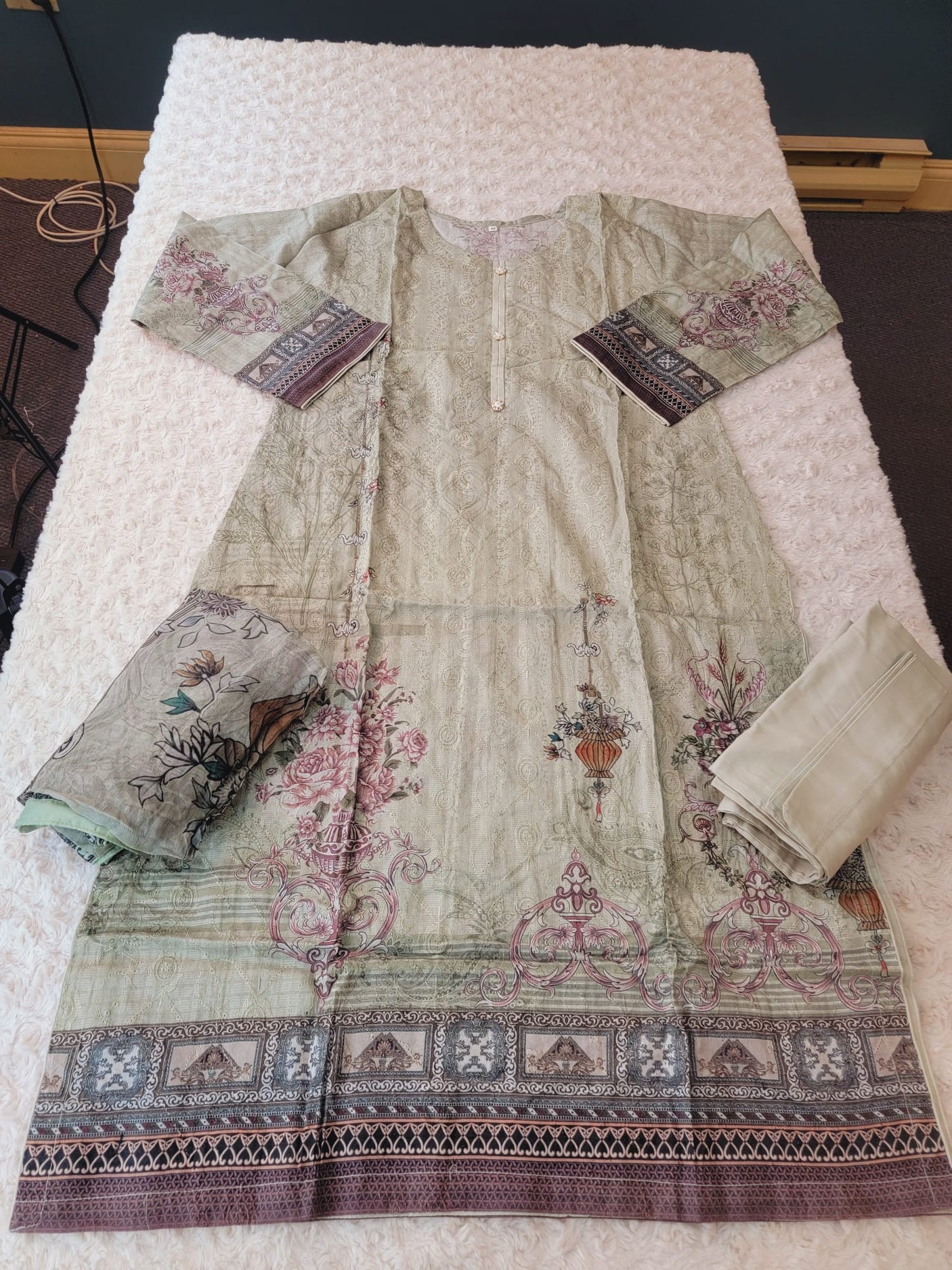 Pakistani Stitched lawn Embroidered Salwar kameez ready to ship