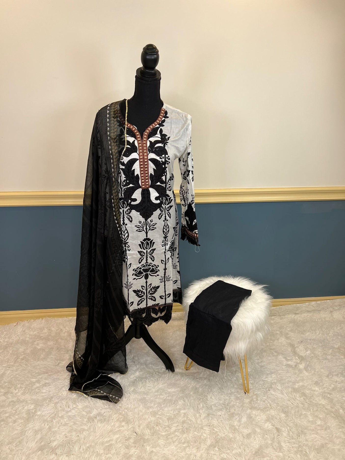 Pakistani Stitched lawn Embroidered Salwar kameez ready to ship