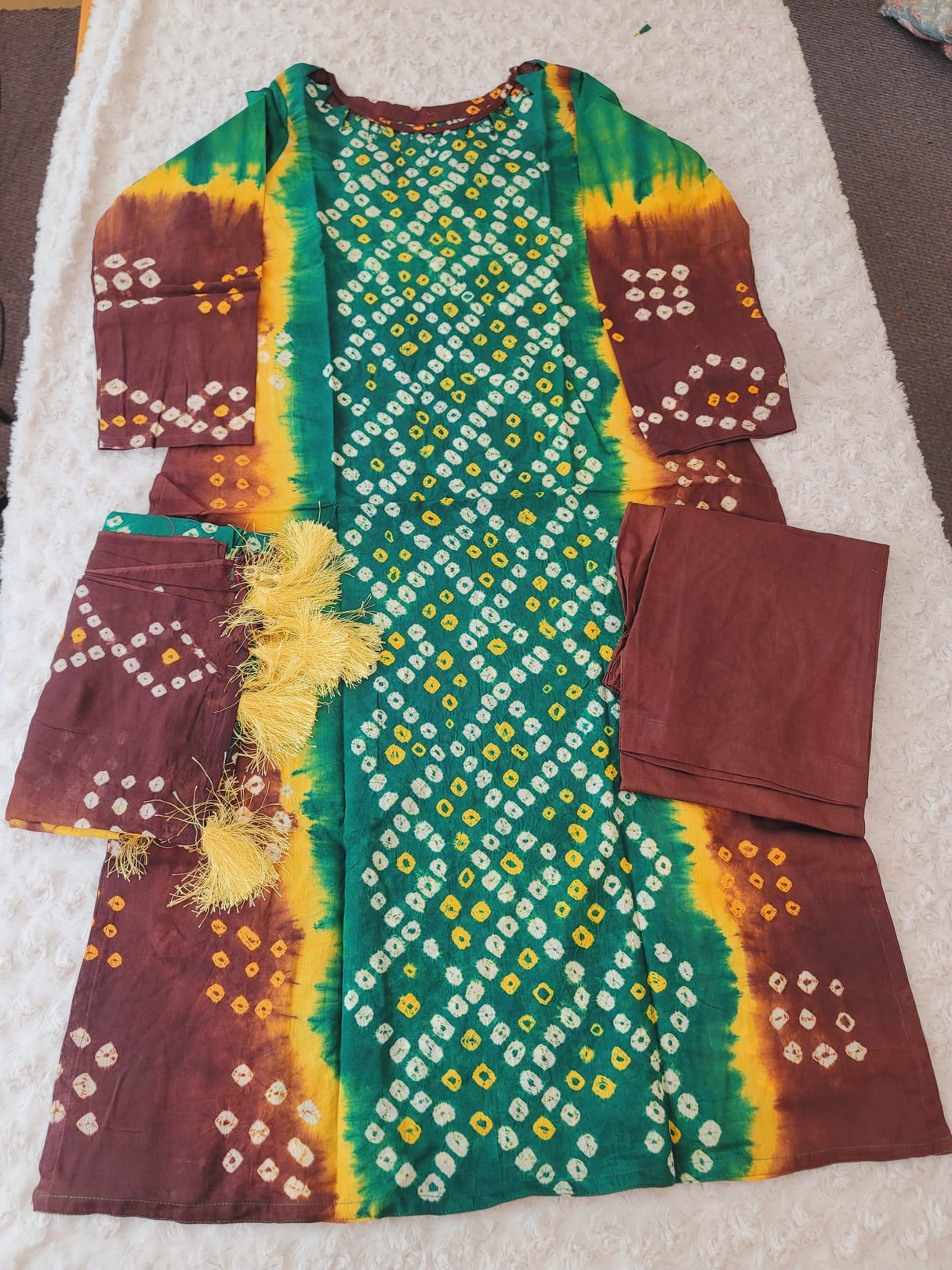 Bangladeshi batik salwer kamiz
