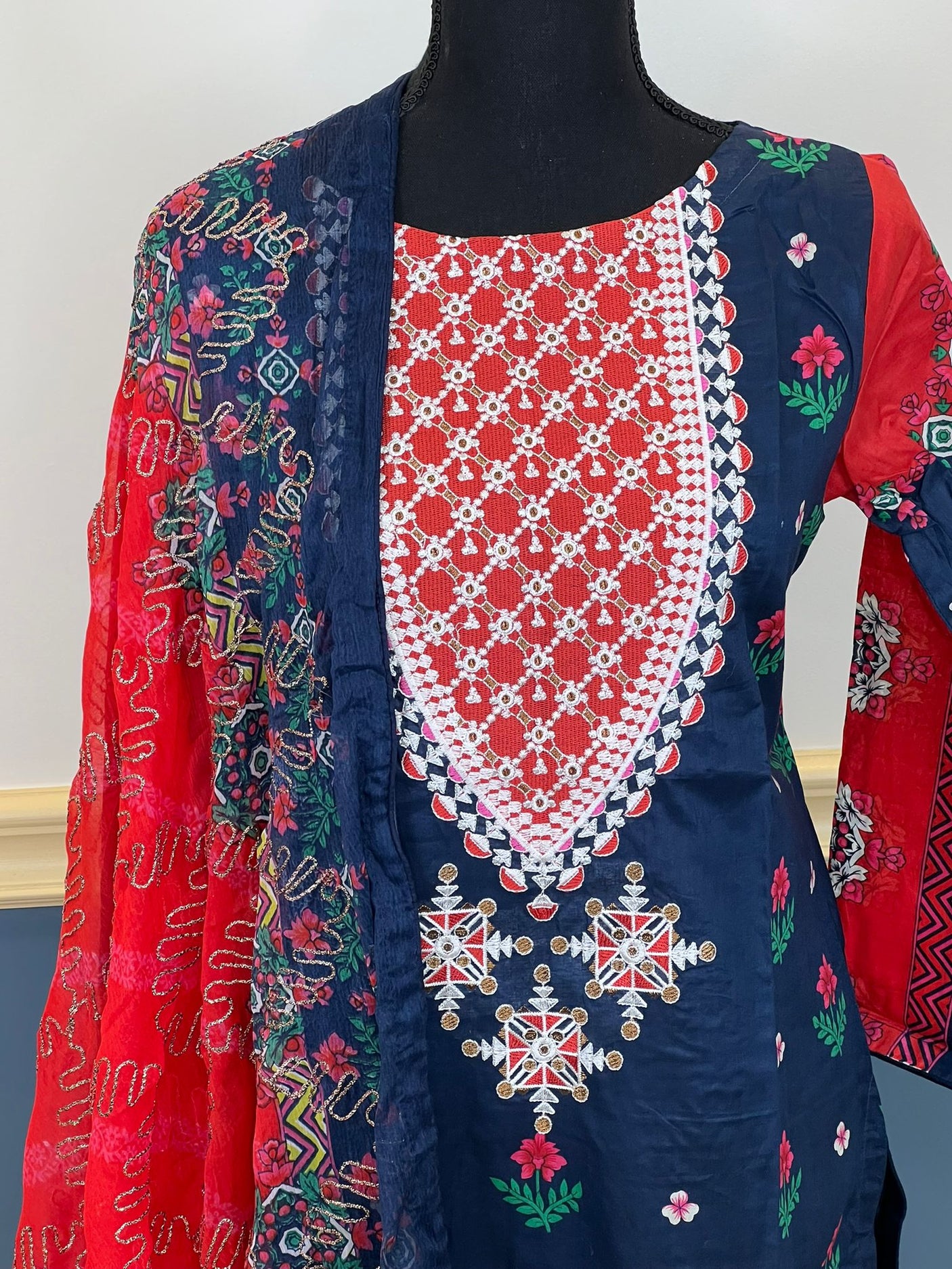 Pakistani Stitched lawn Embroidered Salwar kameez ready to ship