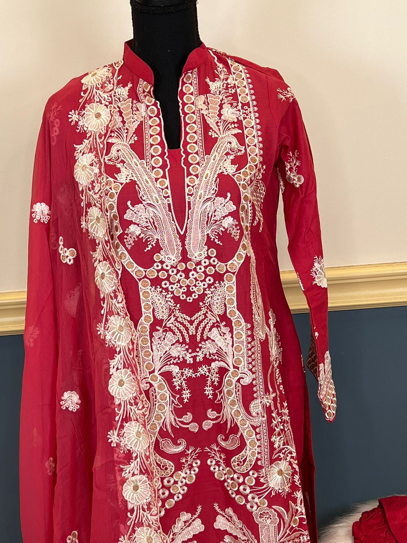 Pakistani Stitched Luxury Embroidered lawn Salwar kameez ready to ship