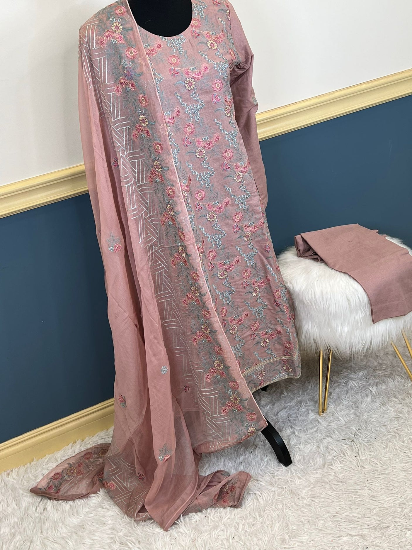 Pakistani Stitched Luxury Embroidered lawn Salwar kameez ready to ship