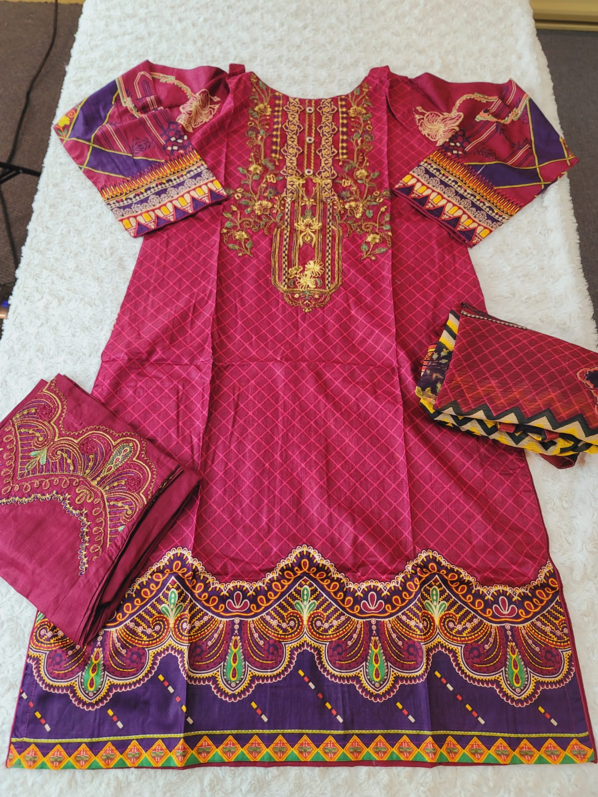 Pakistani stitched lawn Embroidered Salwar kameez ready to ship