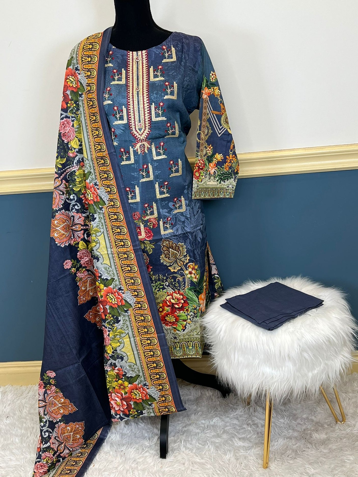 Pakistani Stitched Embroidered lawn Salwar kameez ready to ship