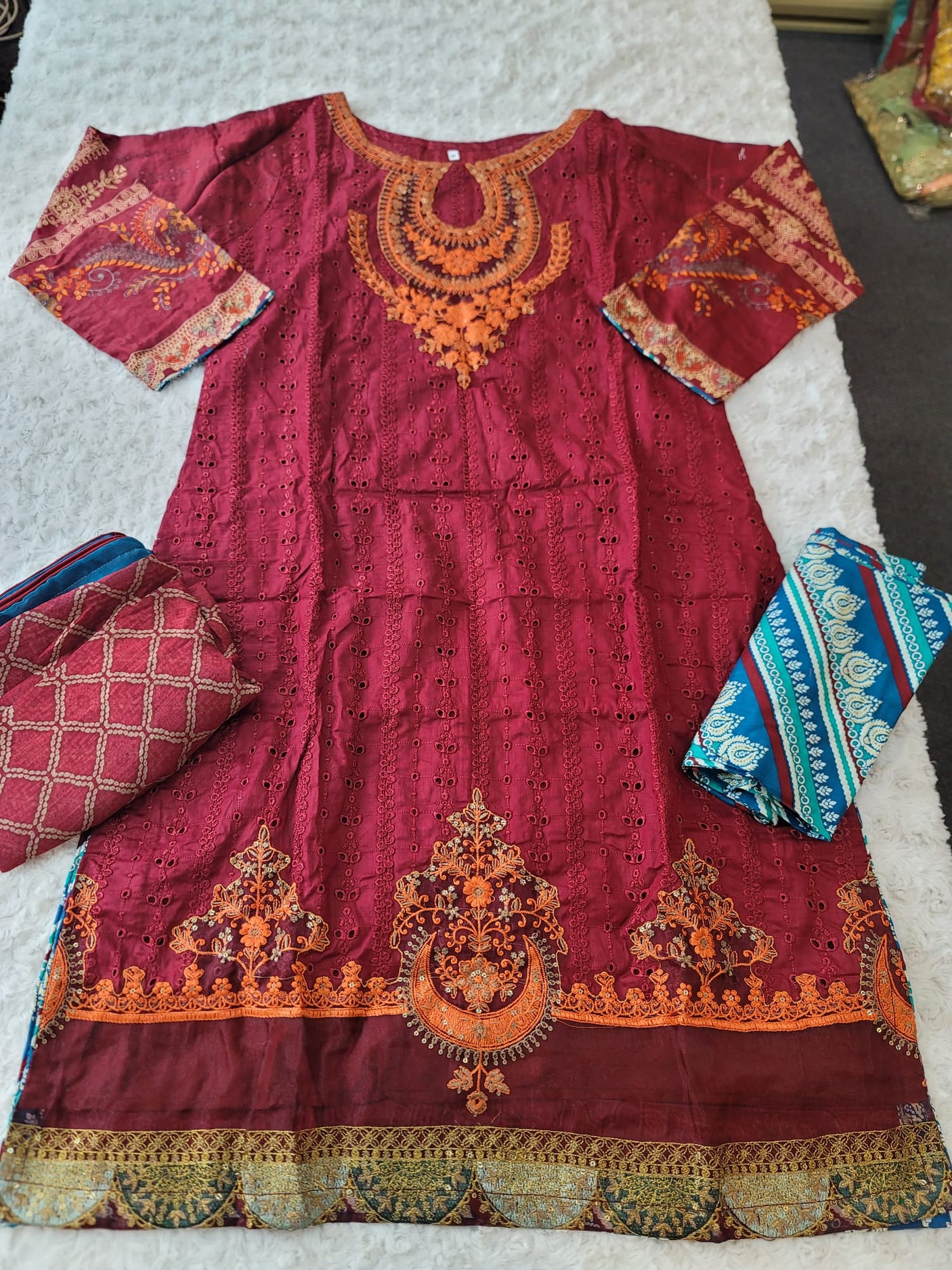 Pakistani Stitched lawn Embroidered Salwar kameez ready to ship