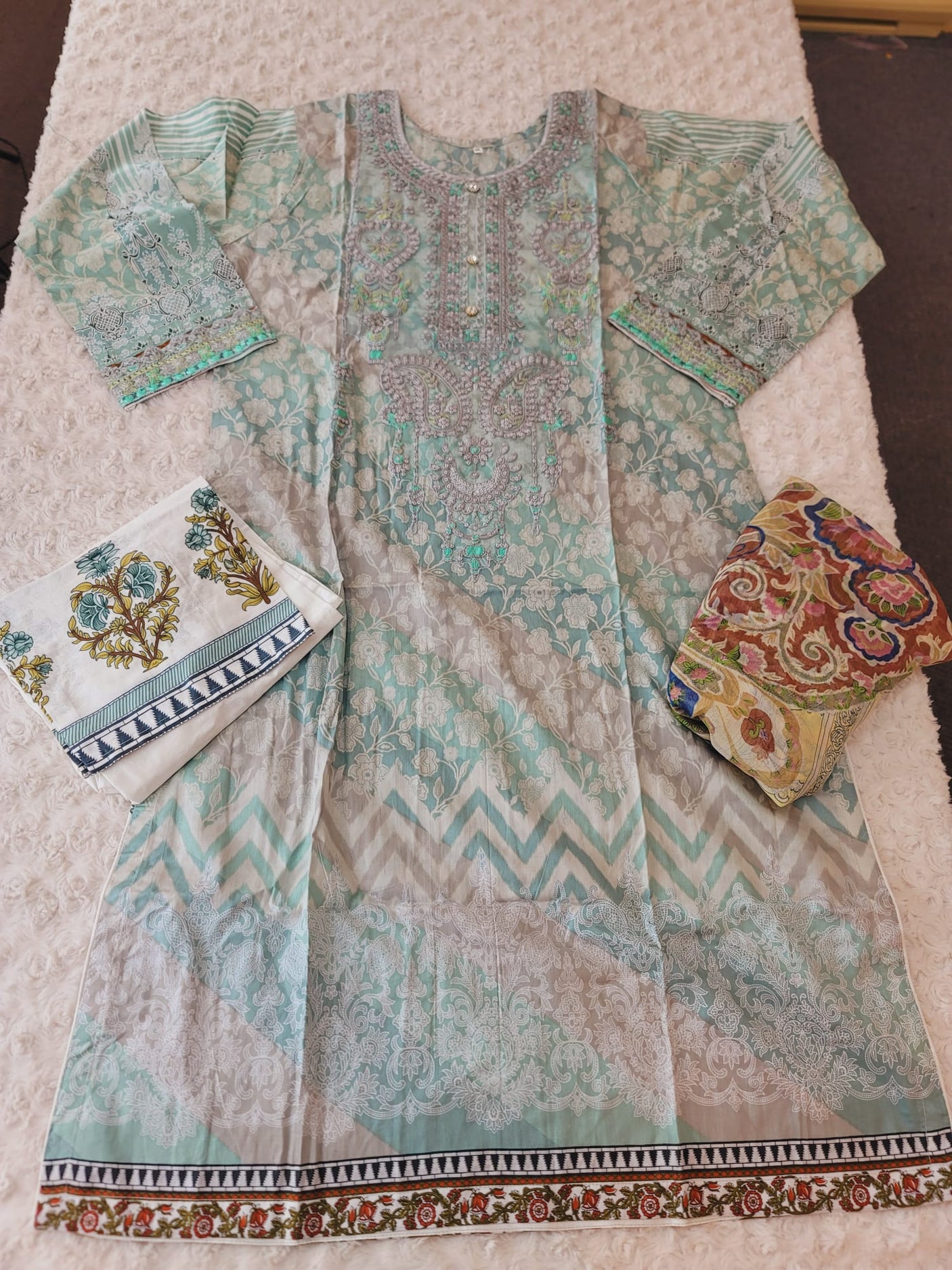 Pakistani Stitched lawn Embroidered Salwar kameez ready to ship