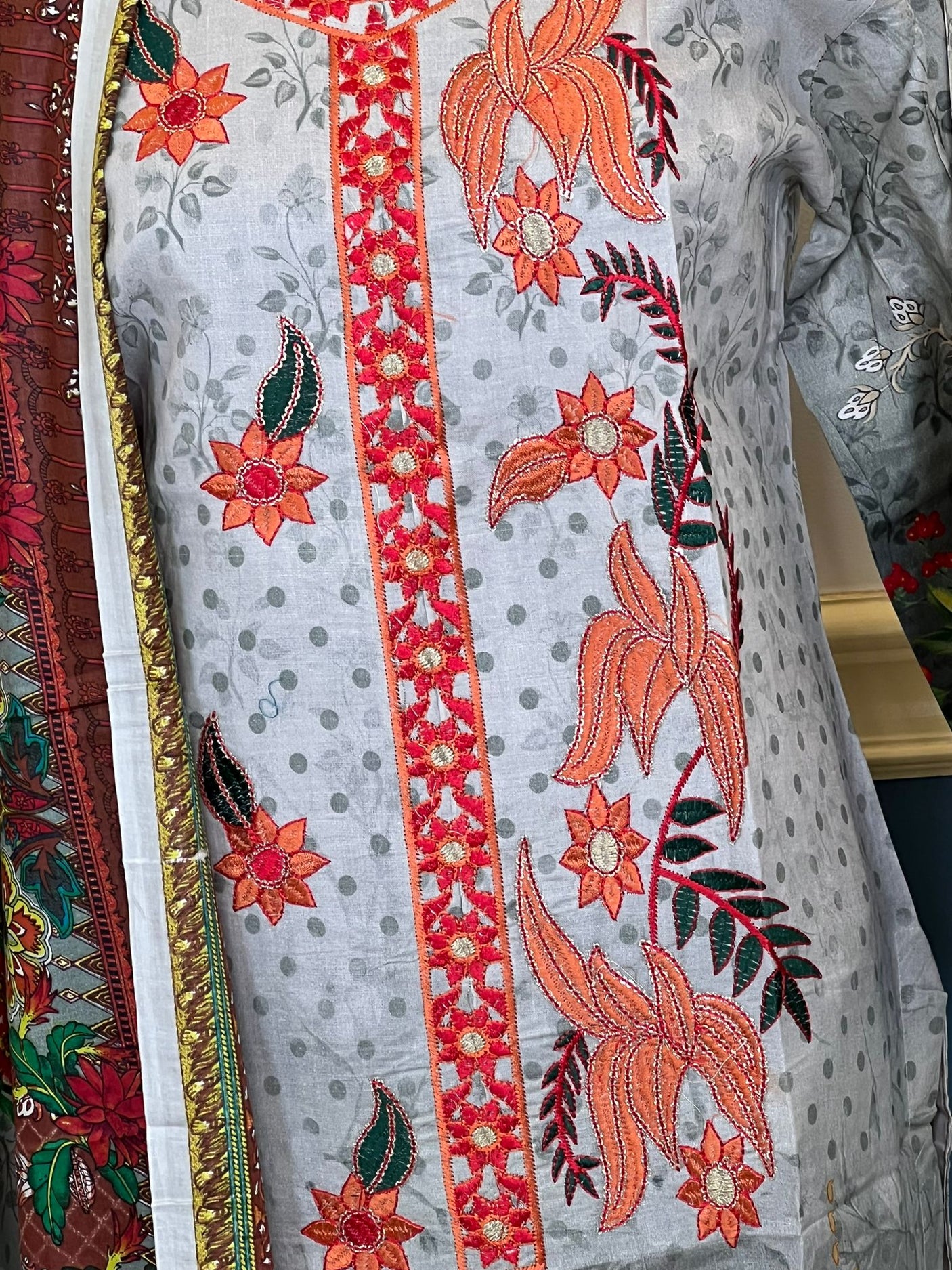 Pakistani Stitched Embroidered lawn Salwar kameez ready to ship