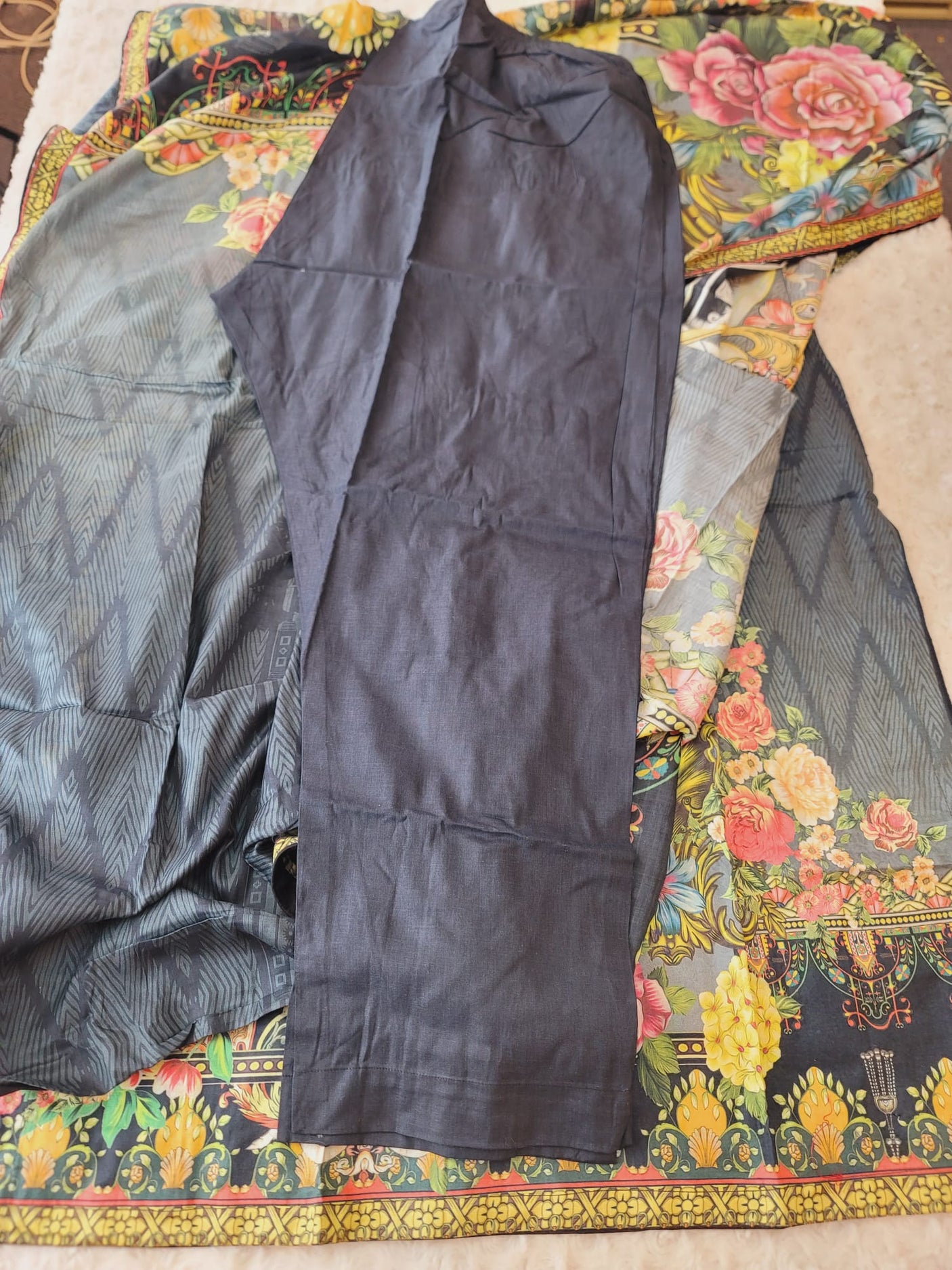 Pakistani Stitched lawn Embroidered Salwar kameez ready to ship