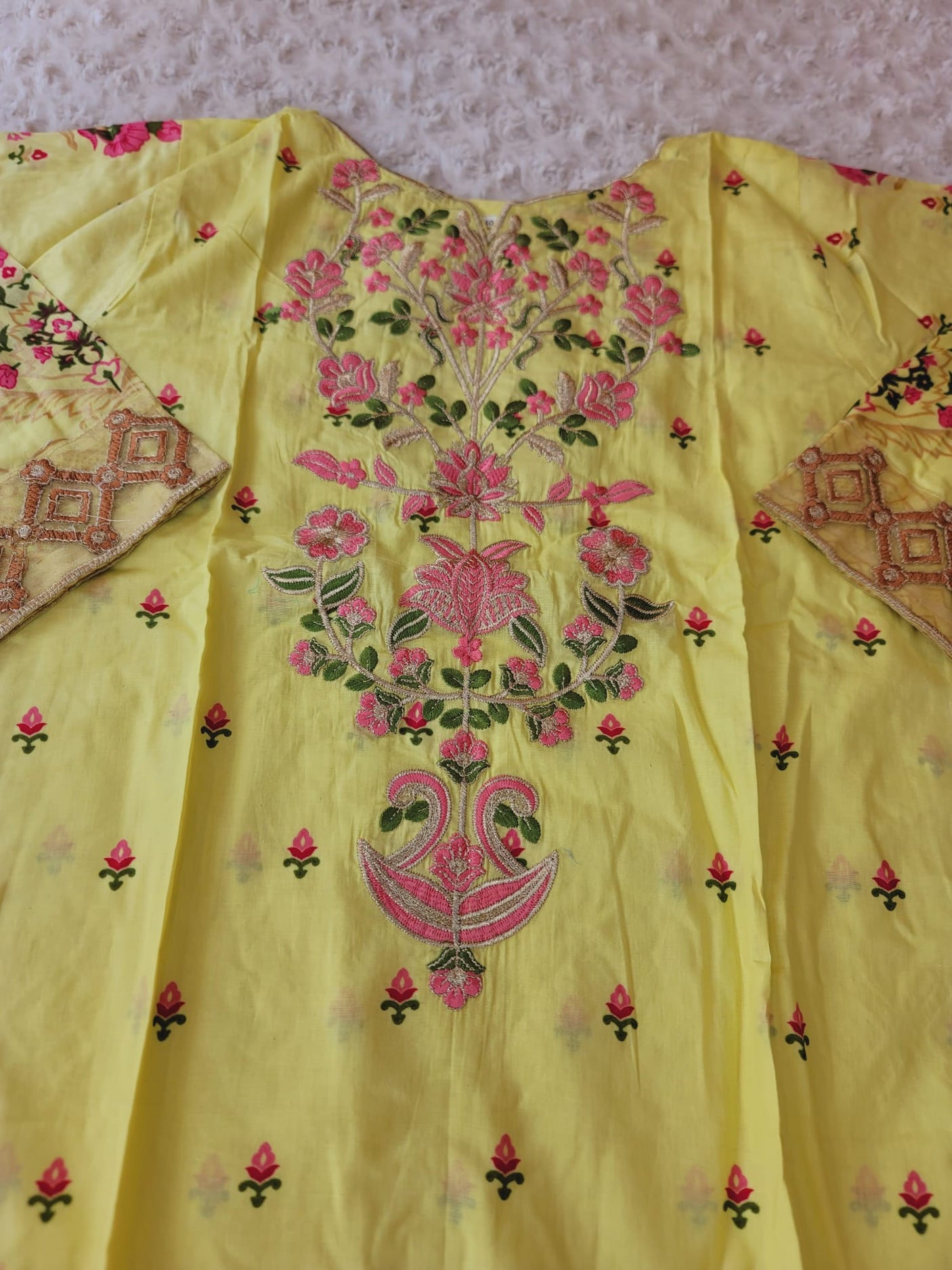 Pakistani Stitched lawn Embroidered Salwar kameez ready to ship