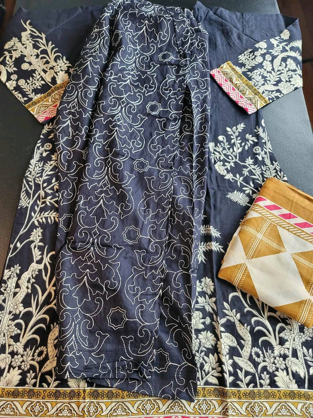 Pakistani linen Embroidered Salwar kameez Ready To Ship