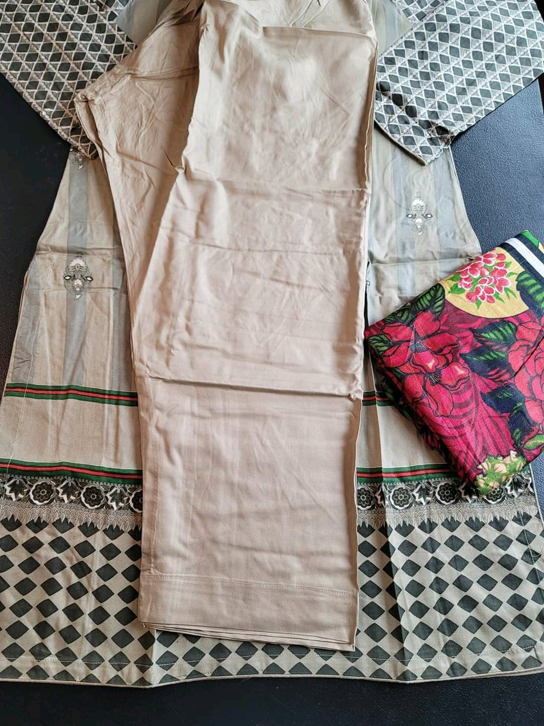 Pakistani linen Embroidered Salwar kameez Ready To Ship