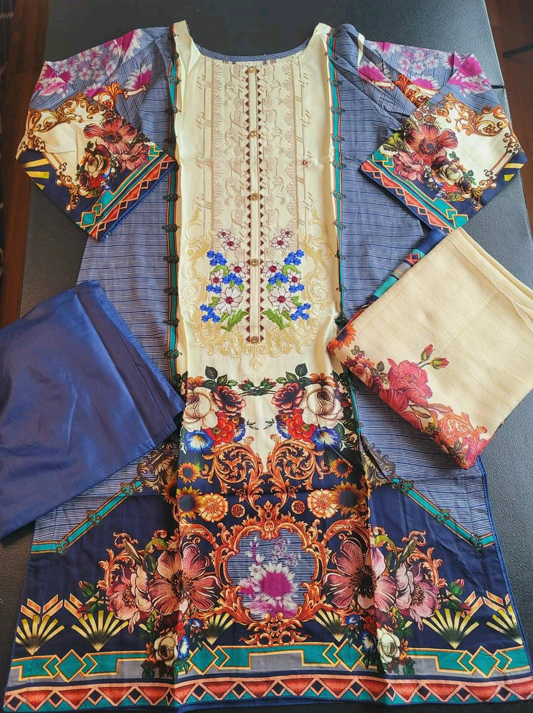 Pakistani linen Embroidered Salwar kameez Ready To Ship