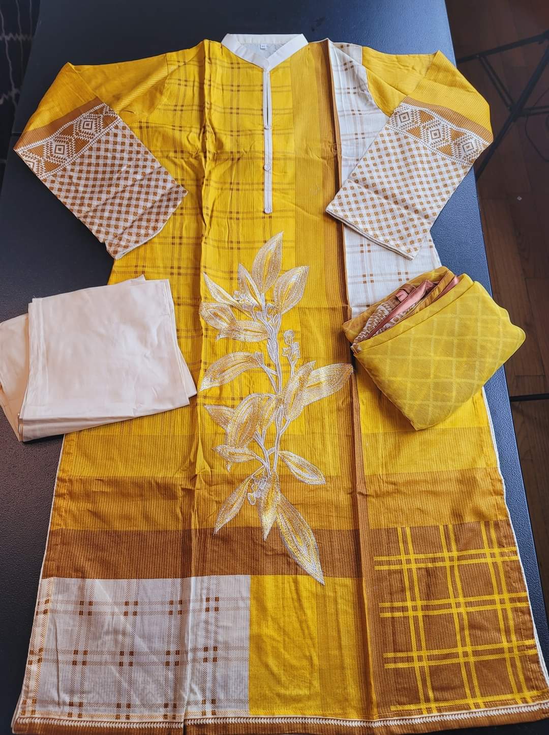 Pakistani Lawn Embroidered Salwar kameez Ready To Ship