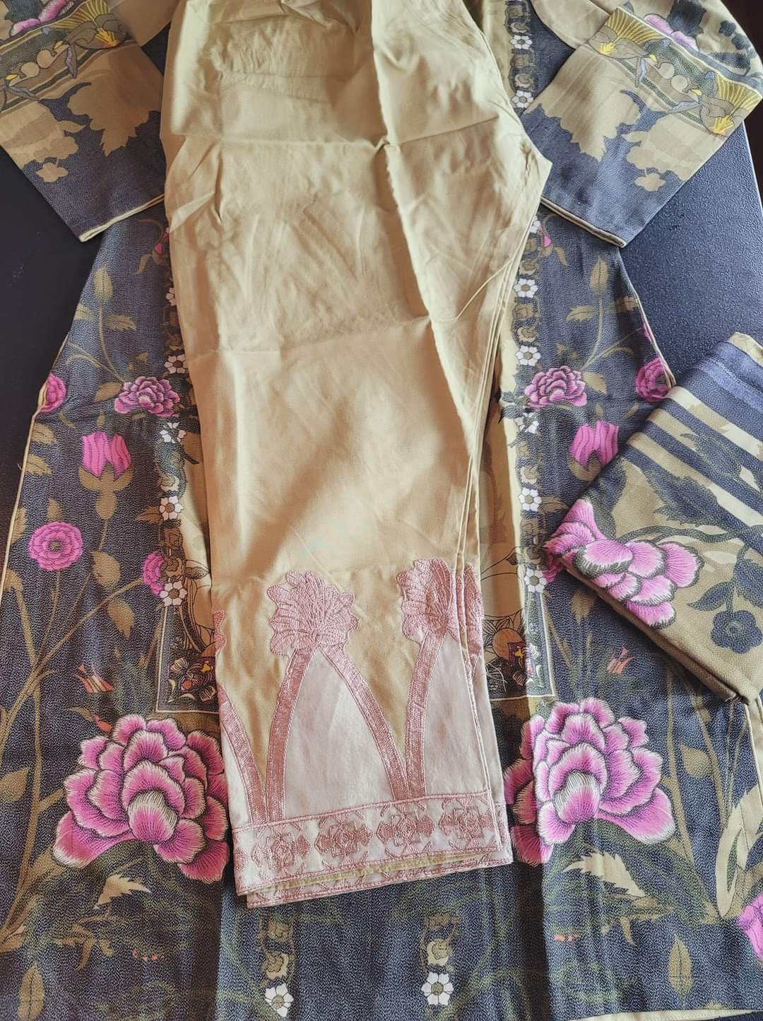 Pakistani linen Embroidered Salwar kameez Ready To Ship