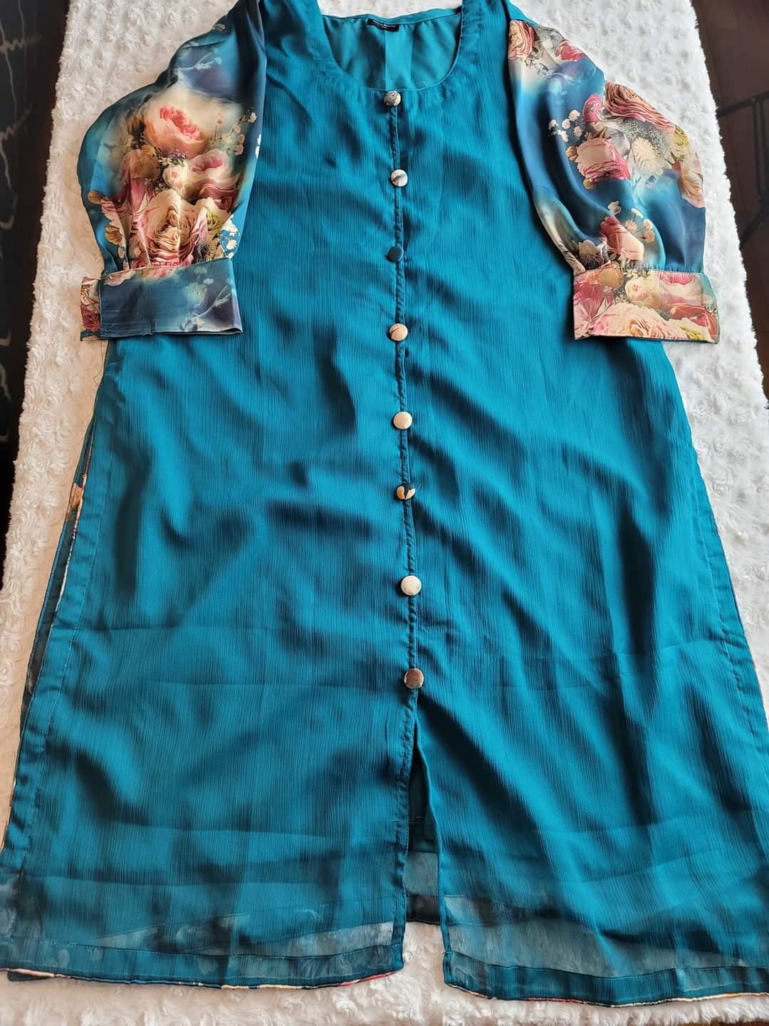 Chiffon kamiz with silk sleeves