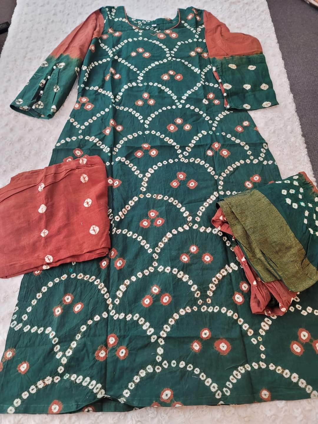 Bangladeshi batik salwer kamiz