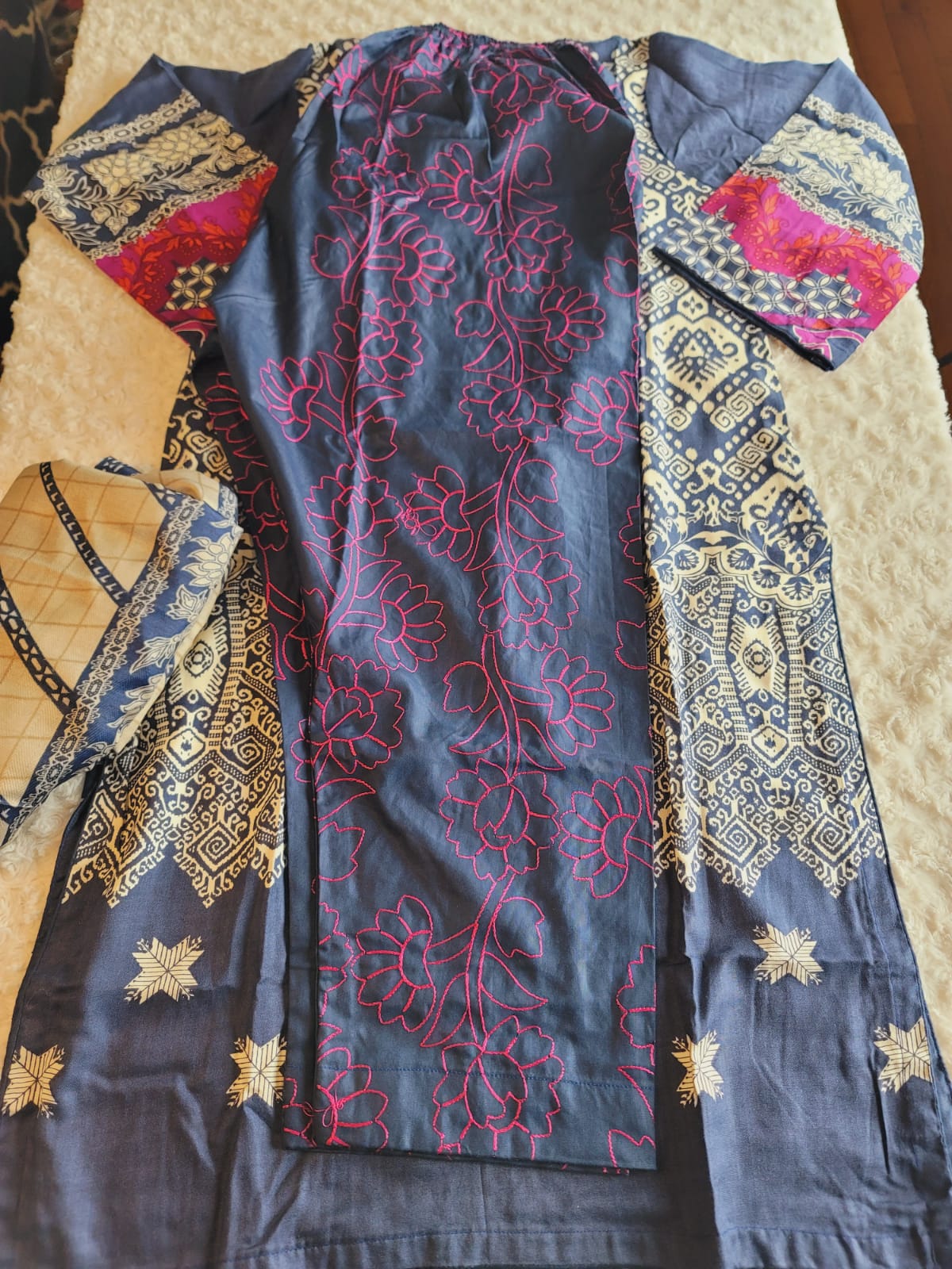 Pakistani linen Embroidered Salwar kameez Ready To Ship