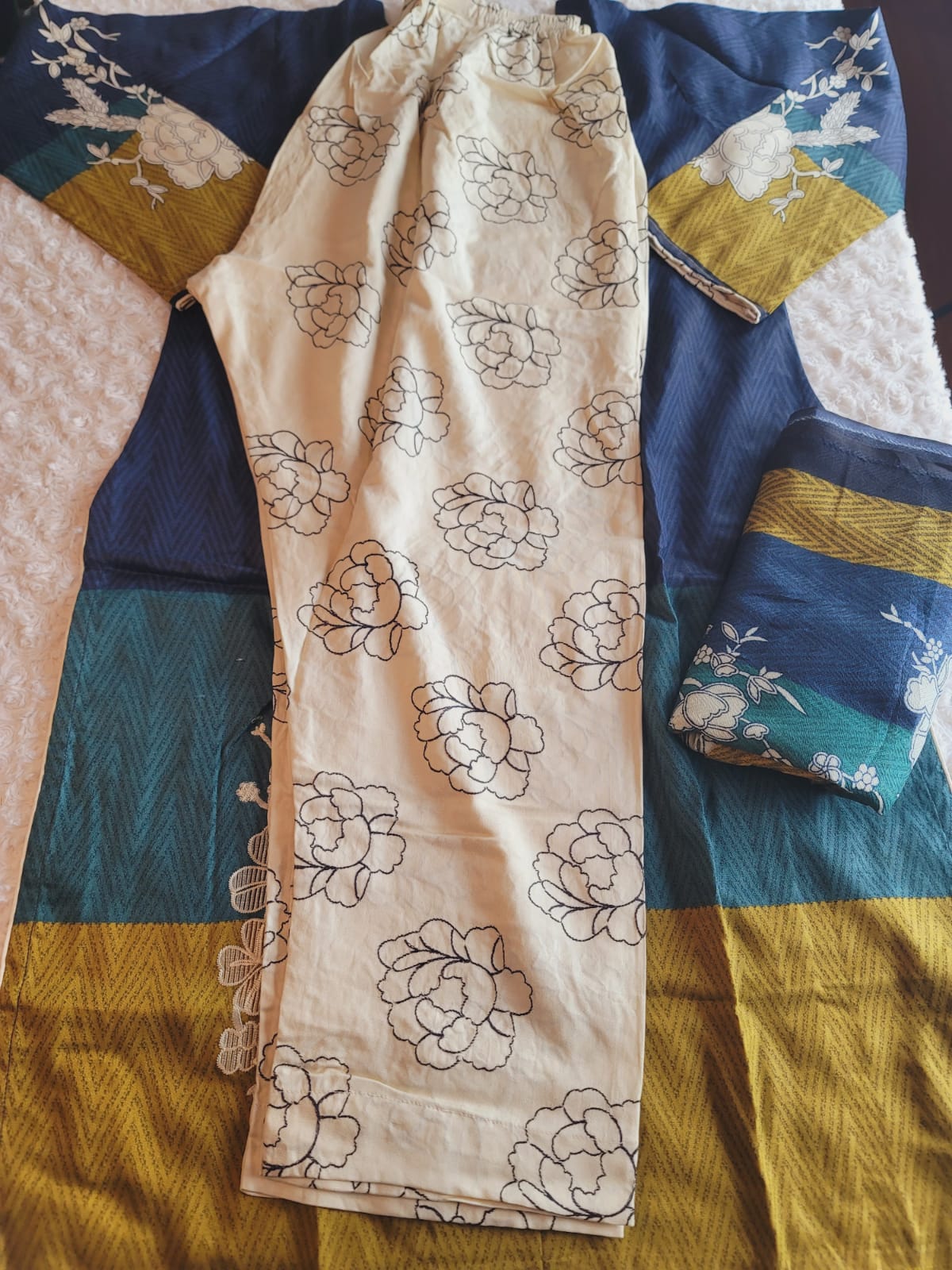 Pakistani linen Embroidered Salwar kameez Ready To Ship