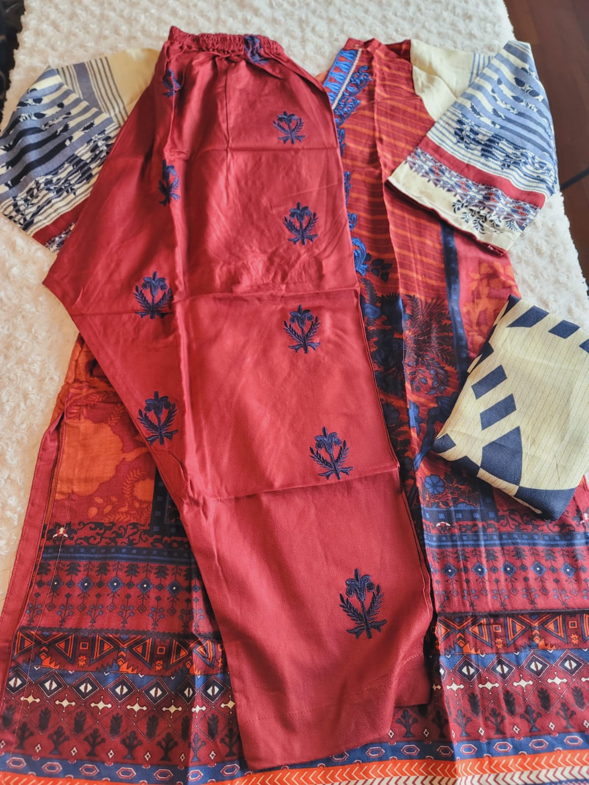 Pakistani linen Embroidered Salwar kameez Ready To Ship