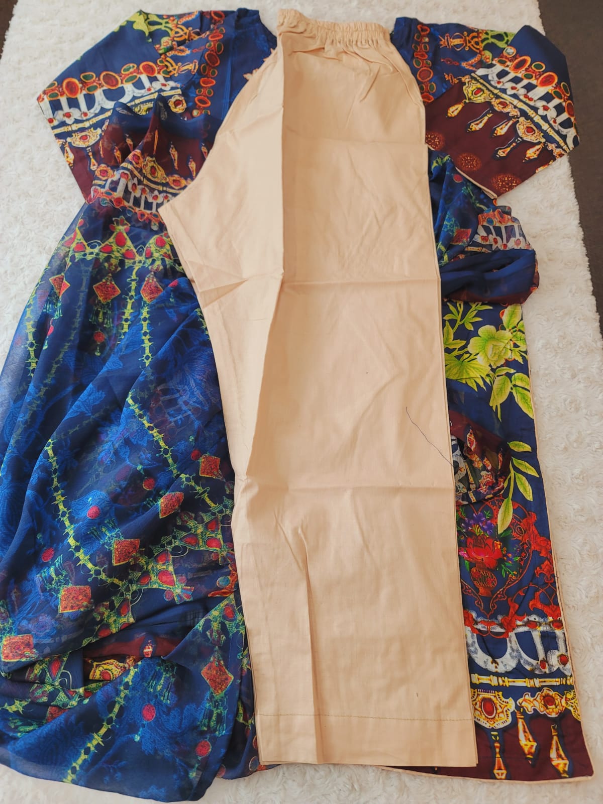 Pakistani lawn Embroidered Salwar kameez