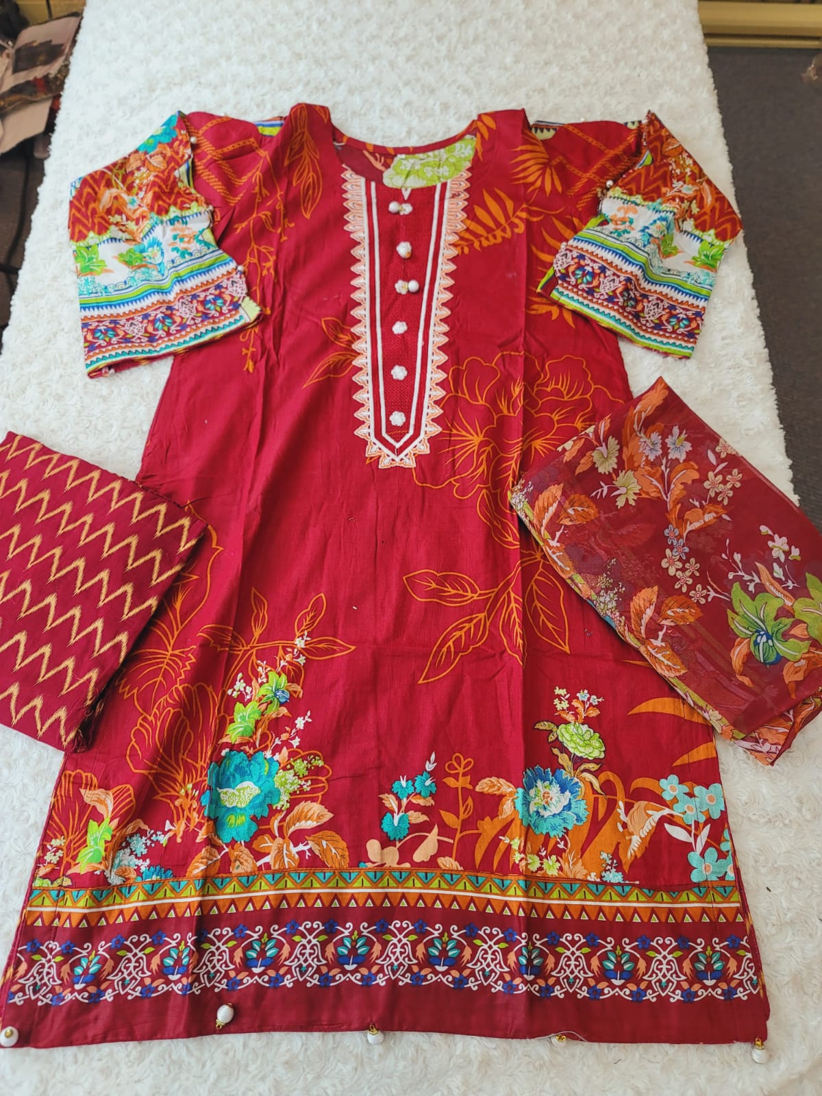 Pakistani stitched lawn Embroidered Salwar kameez ready to ship