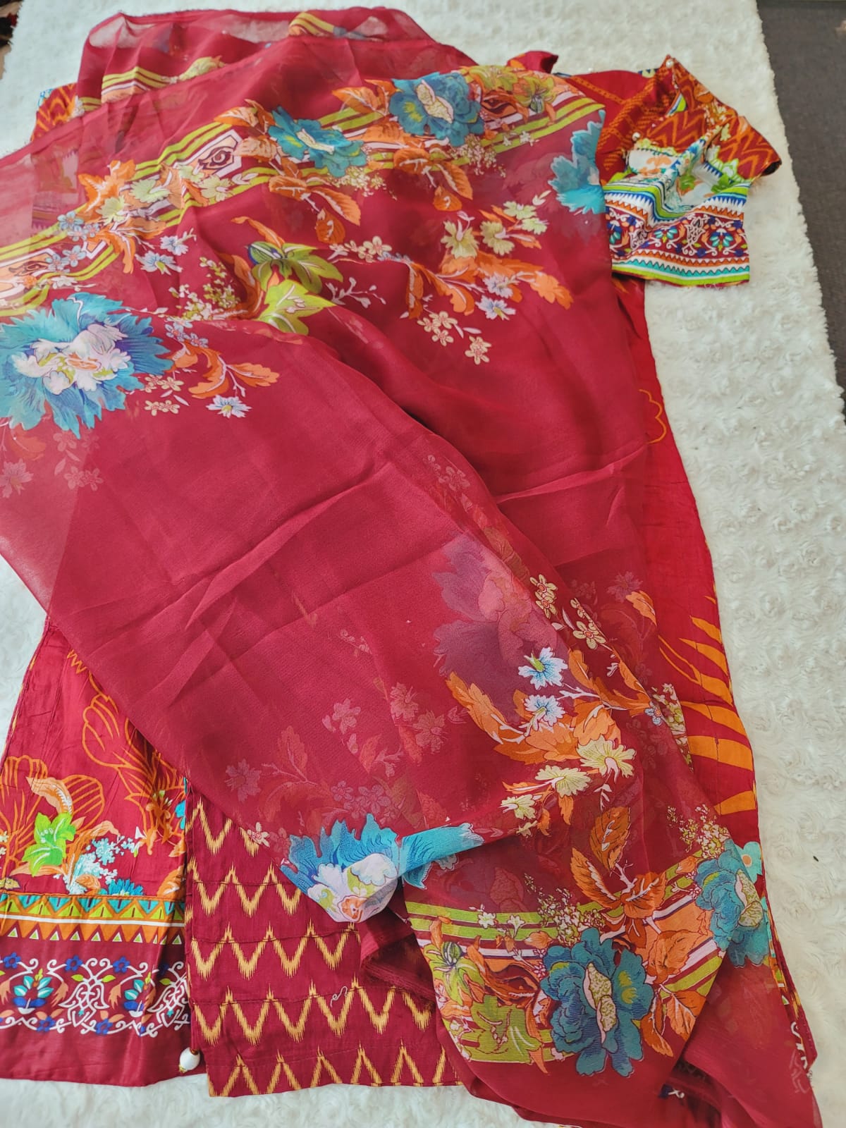 Pakistani stitched lawn Embroidered Salwar kameez ready to ship