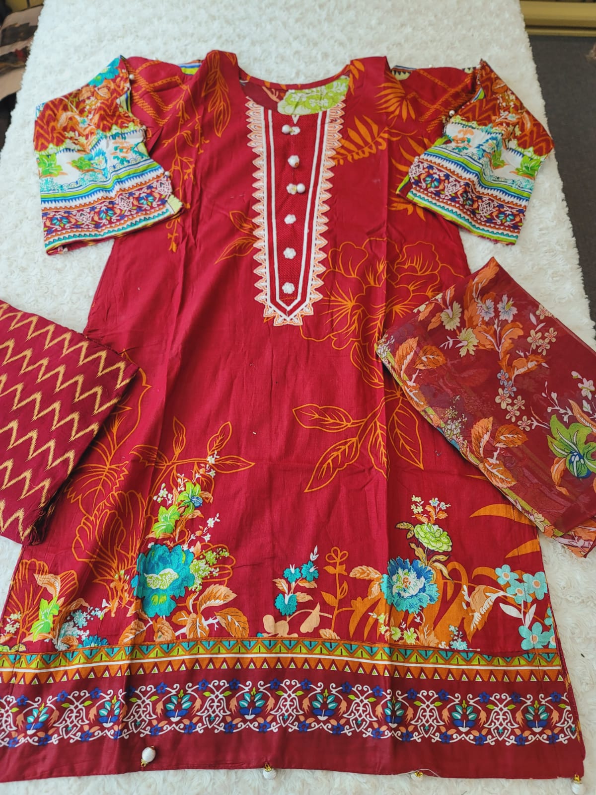 Pakistani stitched lawn Embroidered Salwar kameez ready to ship