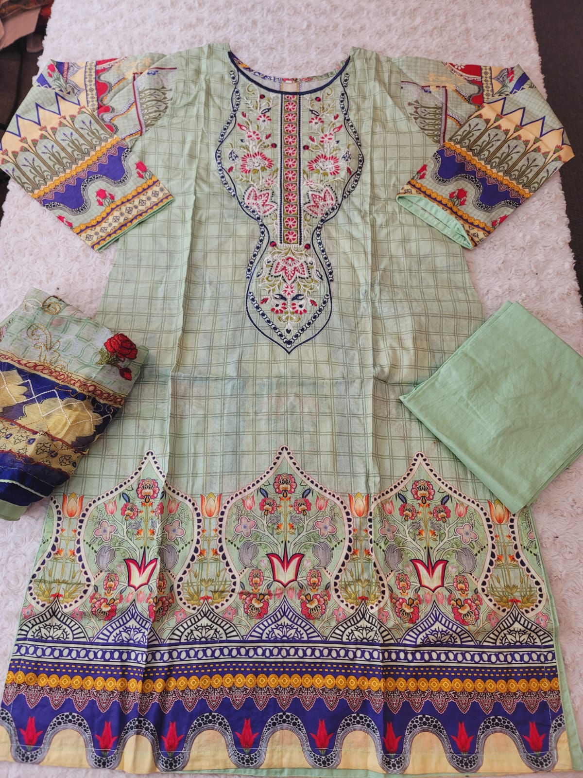 Pakistani stitched lawn Embroidered Salwar kameez ready to ship