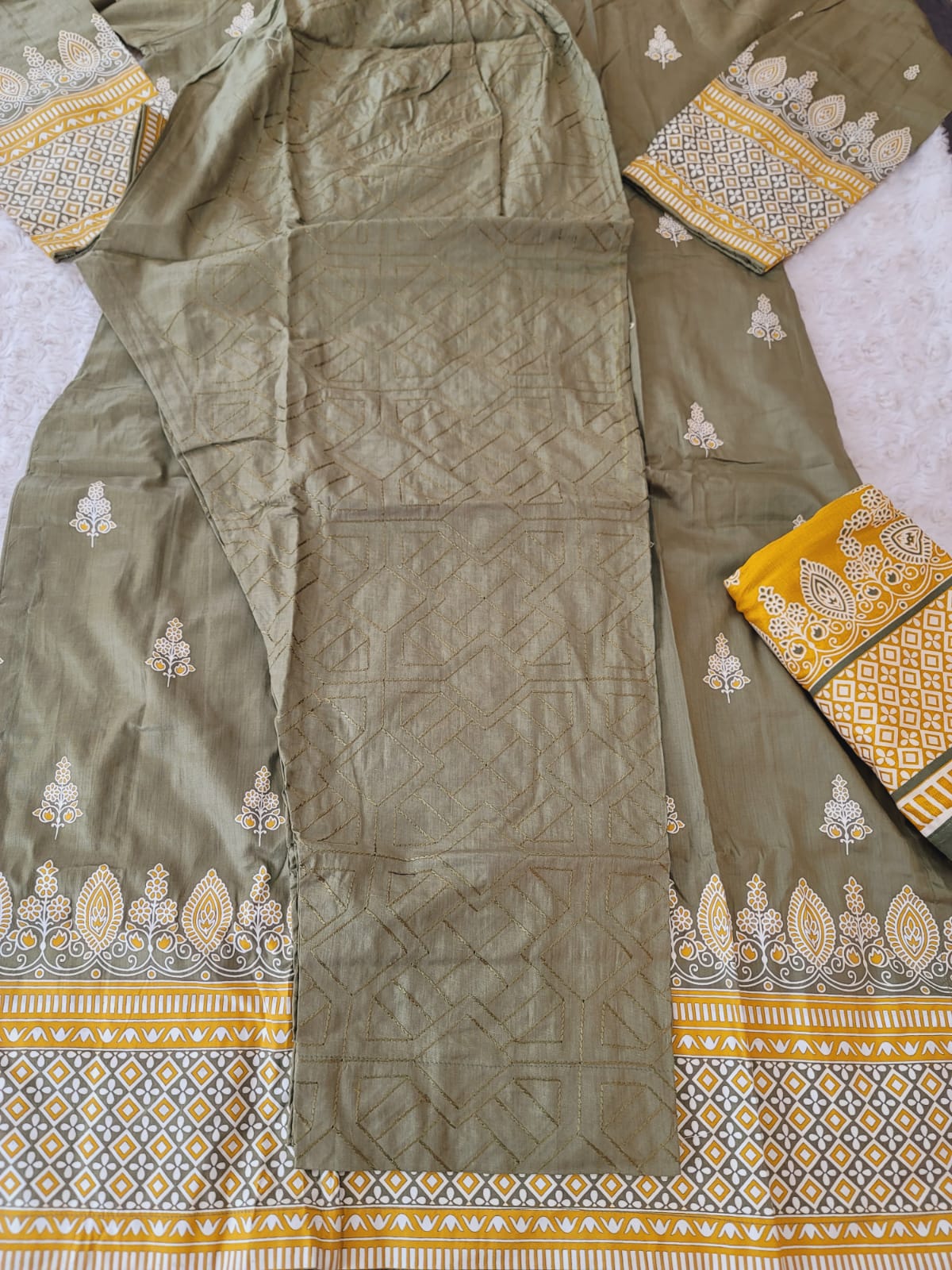 Pakistani stitched lawn Embroidered Salwar kameez ready to ship