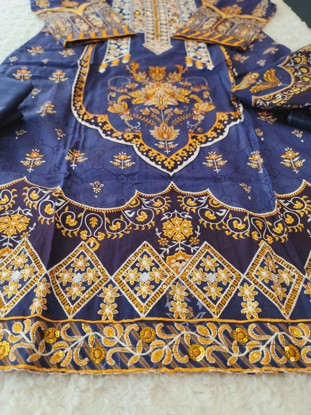 Pakistani stitched lawn Embroidered Salwar kameez ready to ship