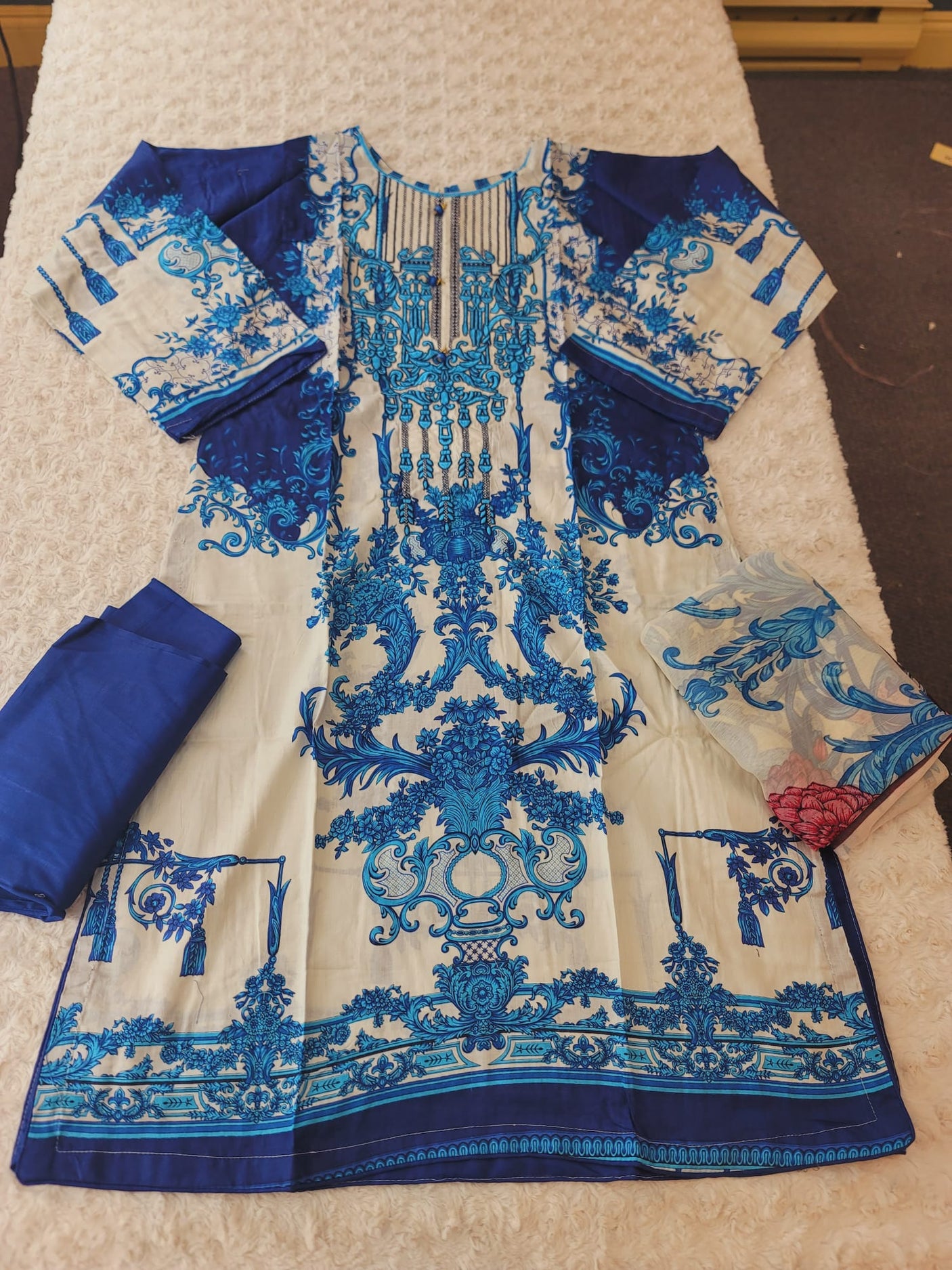 Pakistani Stitched Embroidered Lawn Salwar kameez ready to ship