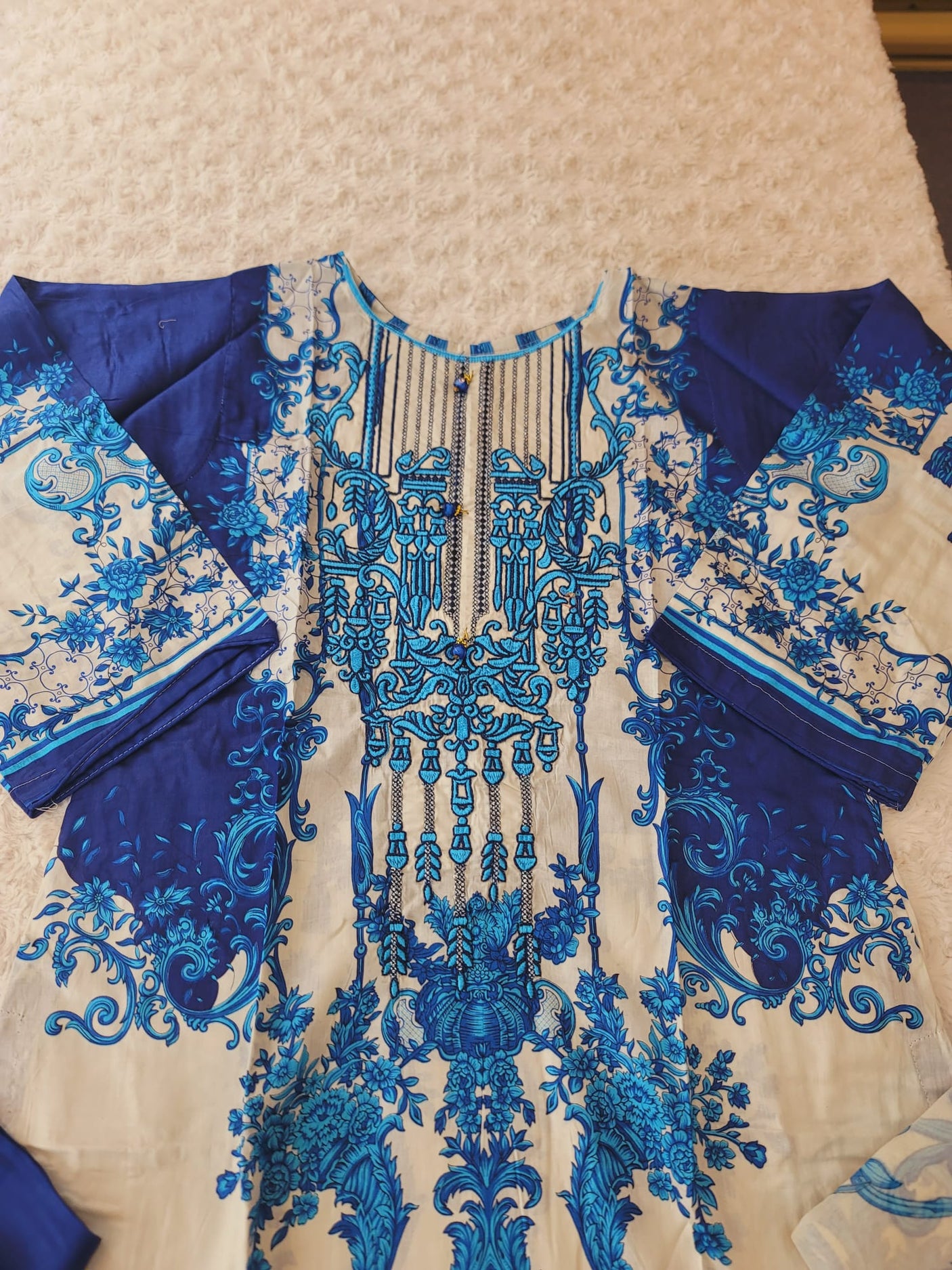 Pakistani Stitched Embroidered Lawn Salwar kameez ready to ship